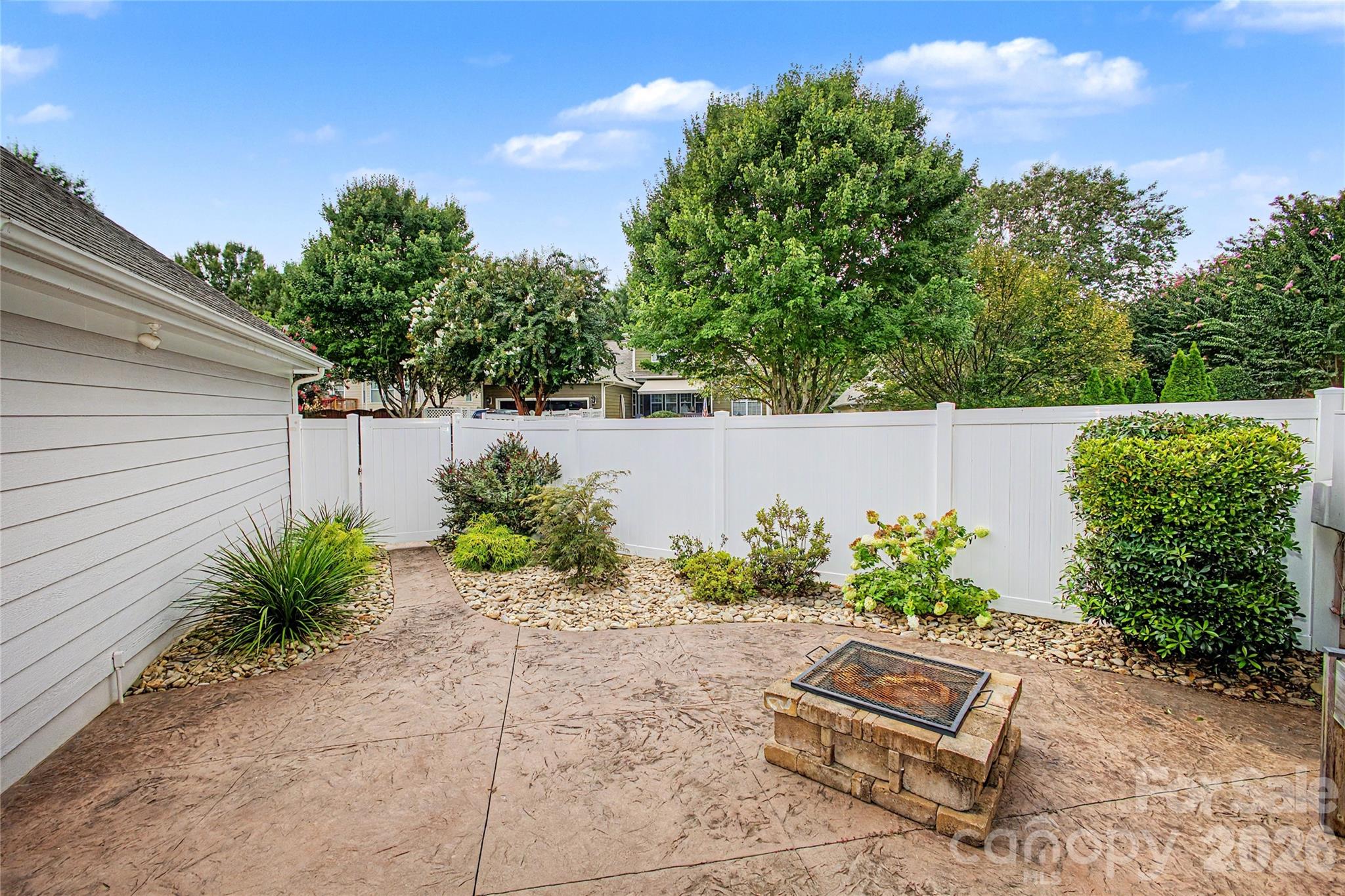 10020 Vanguard Parkway — Huntersville