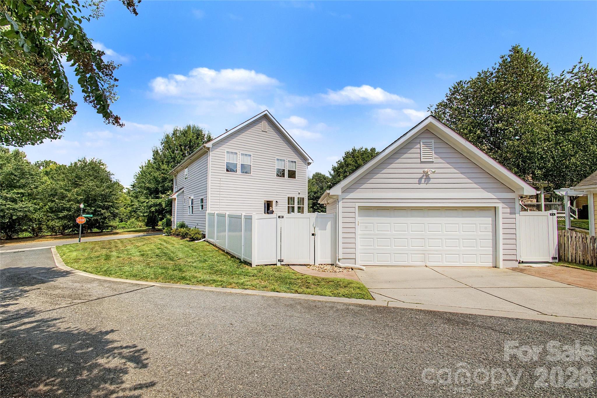10020 Vanguard Parkway — Huntersville