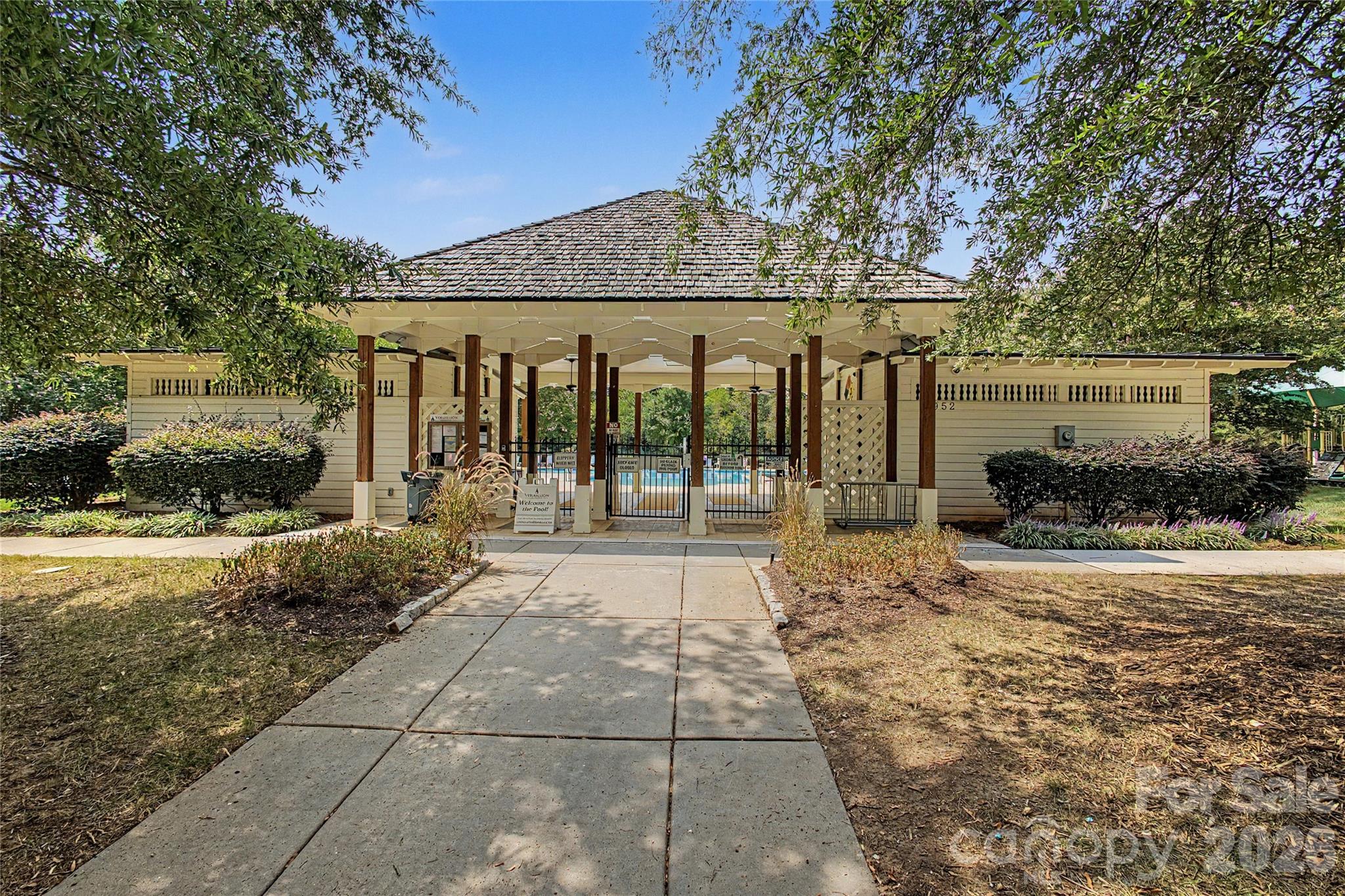 10020 Vanguard Parkway — Huntersville