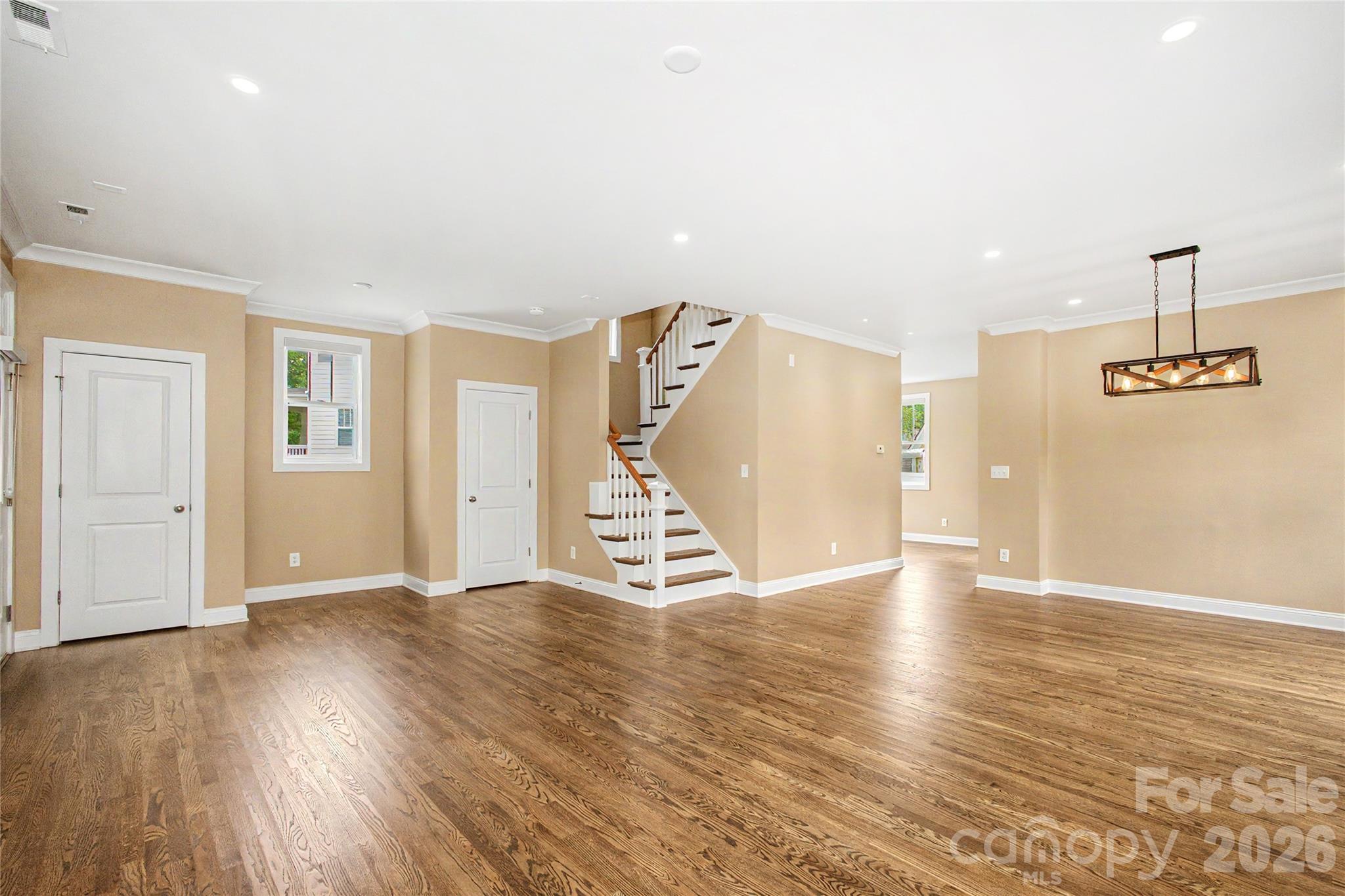 10020 Vanguard Parkway — Huntersville