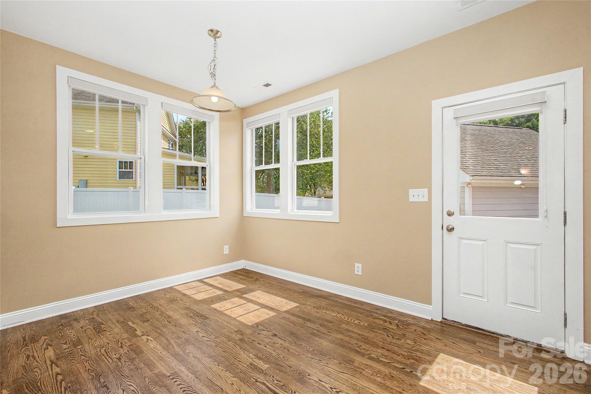10020 Vanguard Parkway — Huntersville