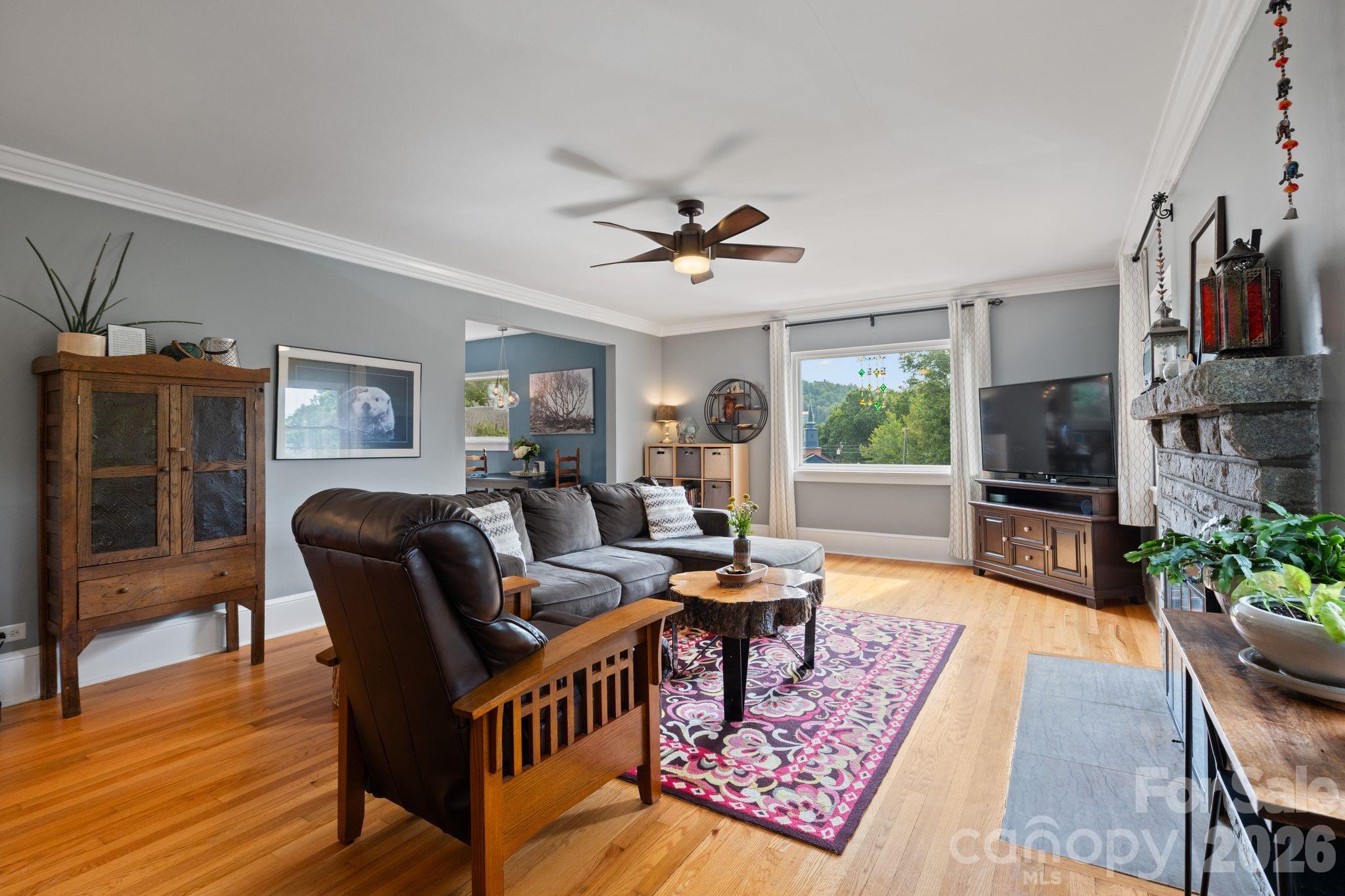 348 Beaucatcher Road — Asheville