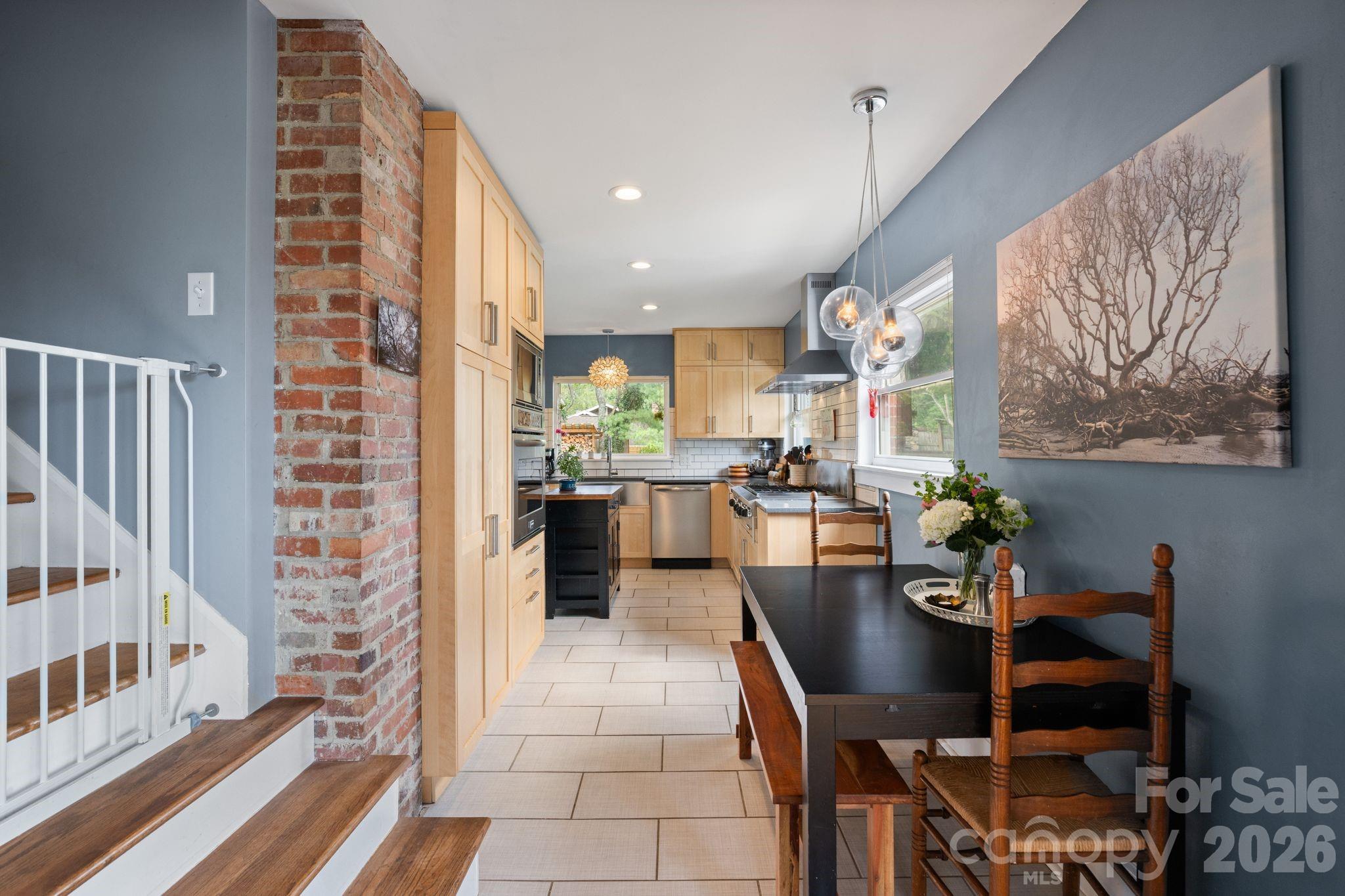 348 Beaucatcher Road — Asheville