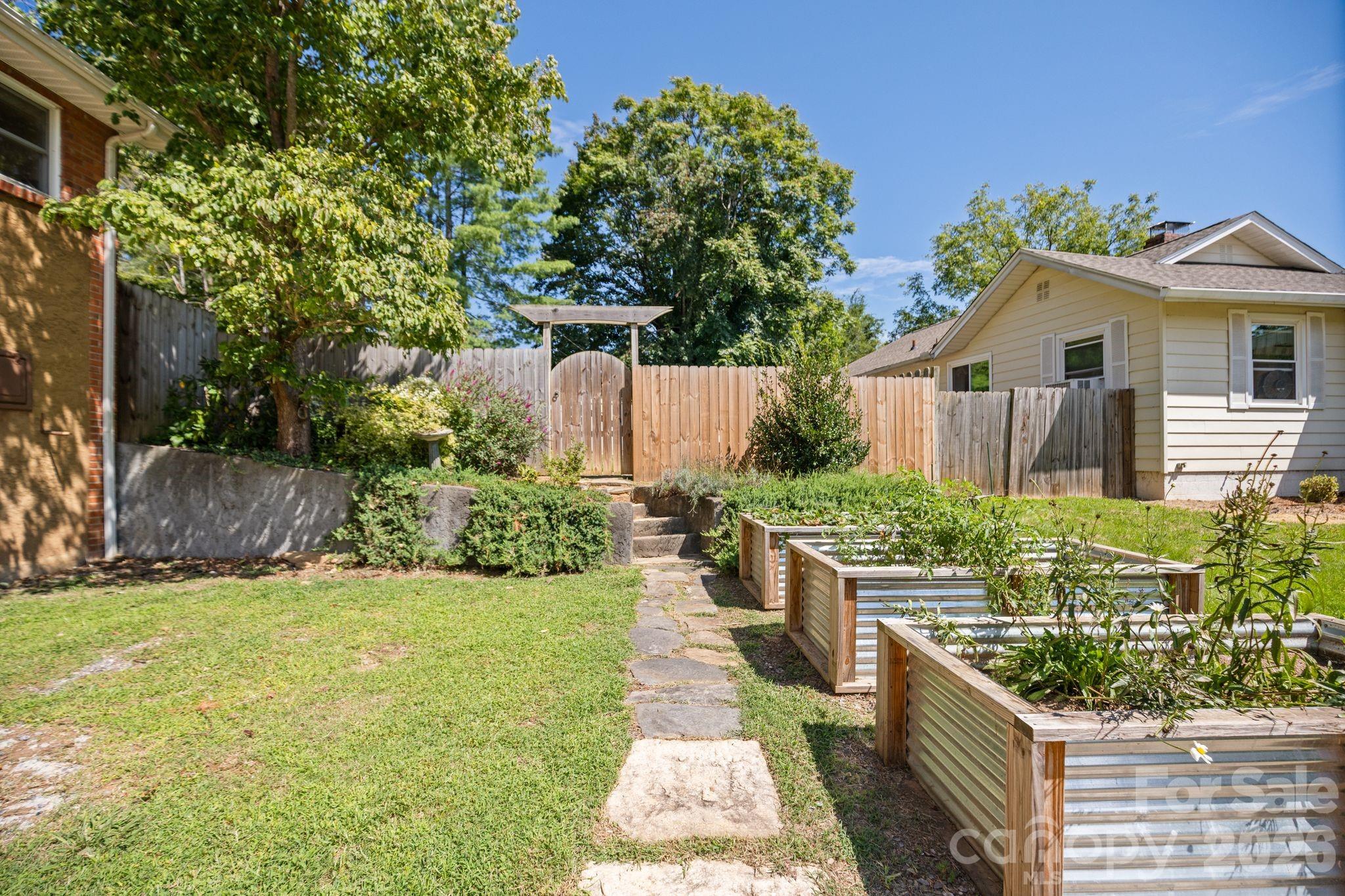 348 Beaucatcher Road — Asheville