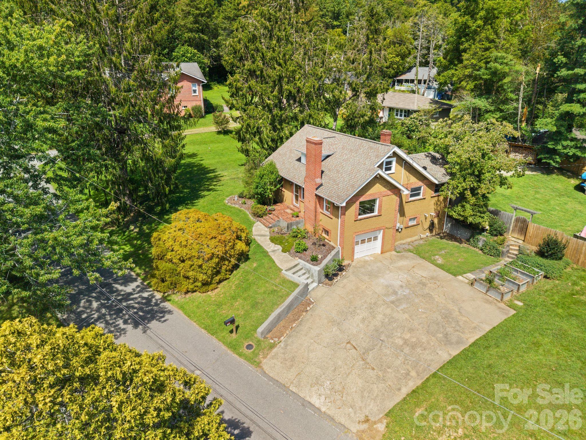 348 Beaucatcher Road — Asheville