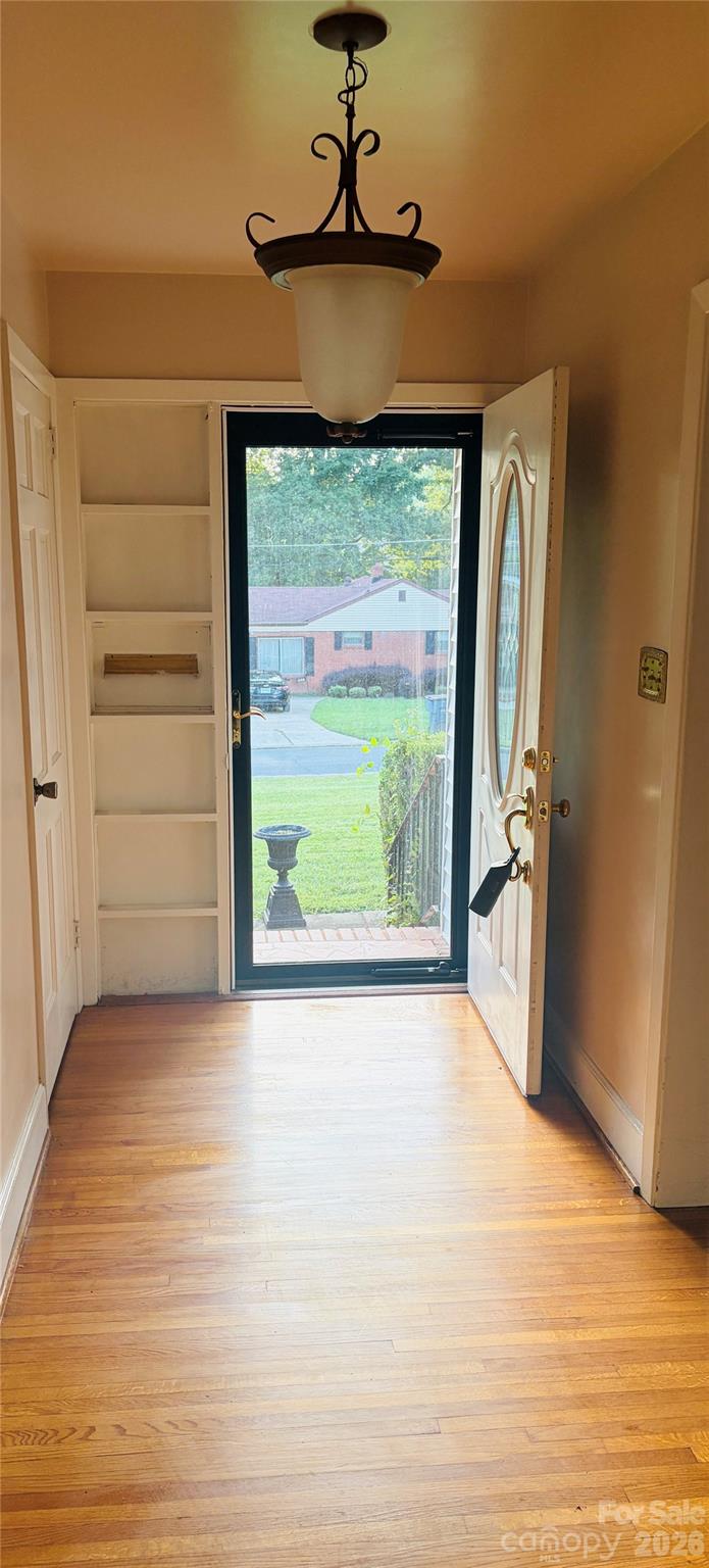 332 Fannie Circle — Charlotte