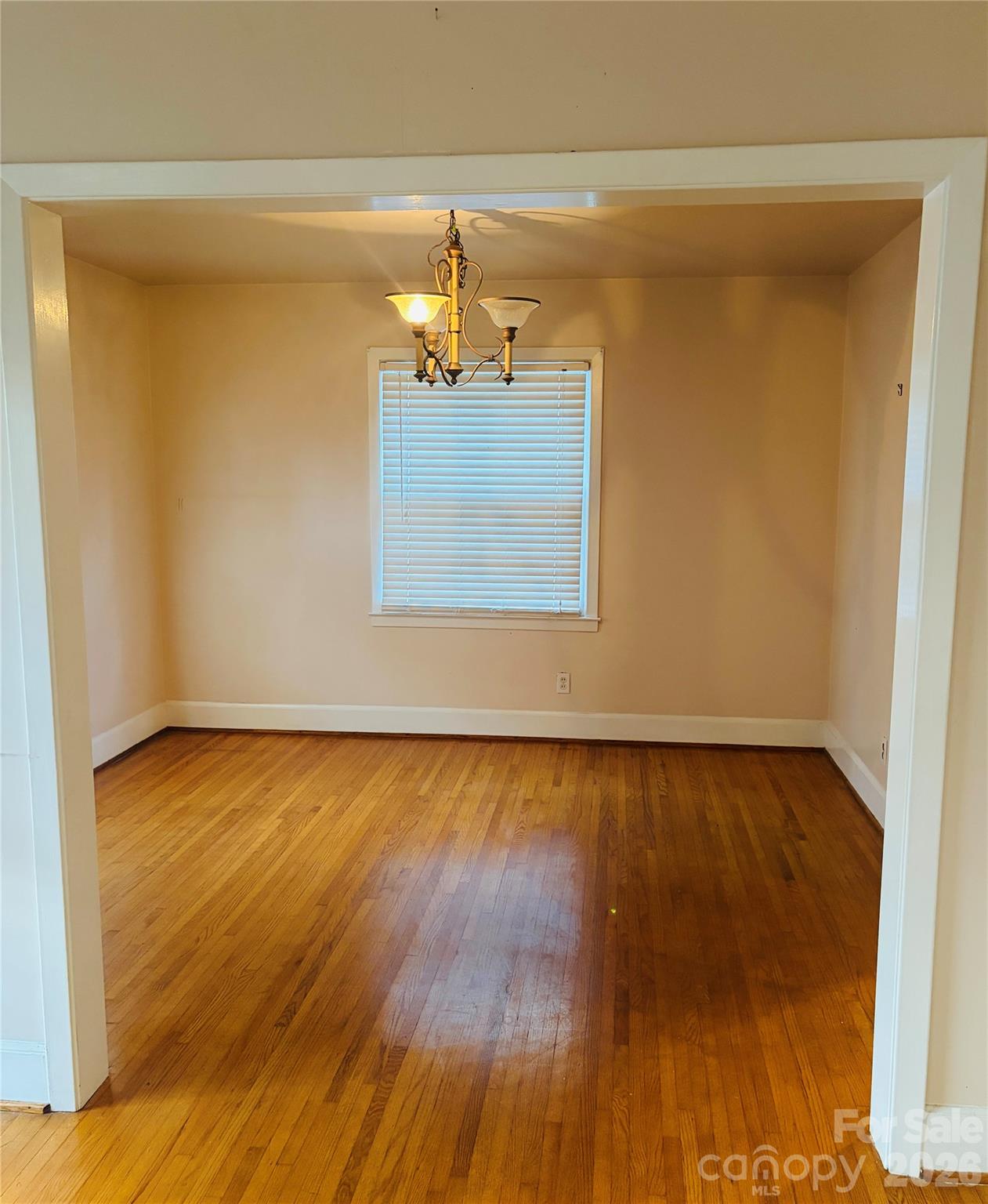 332 Fannie Circle — Charlotte