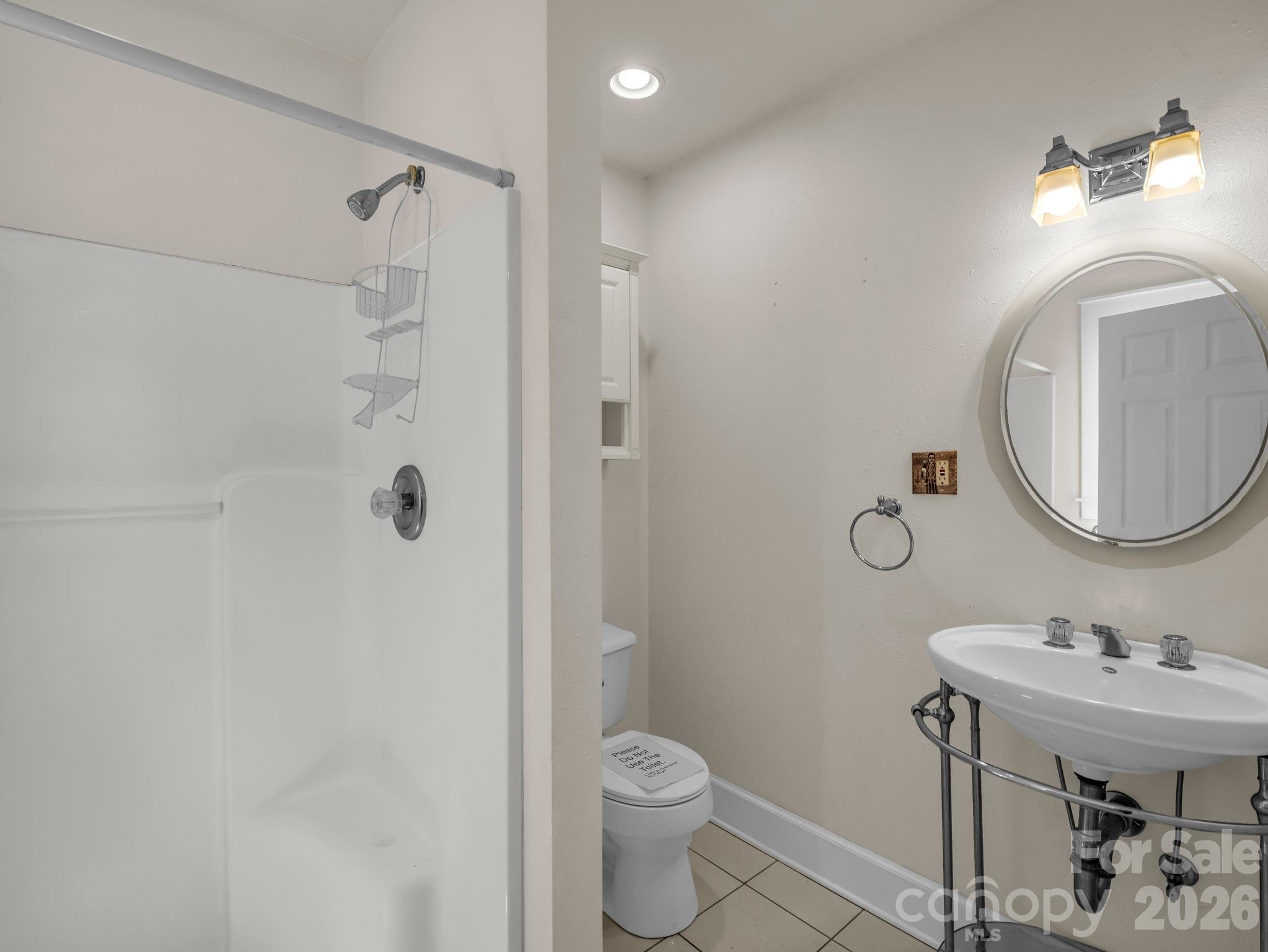 160 E Howard Street — Tryon