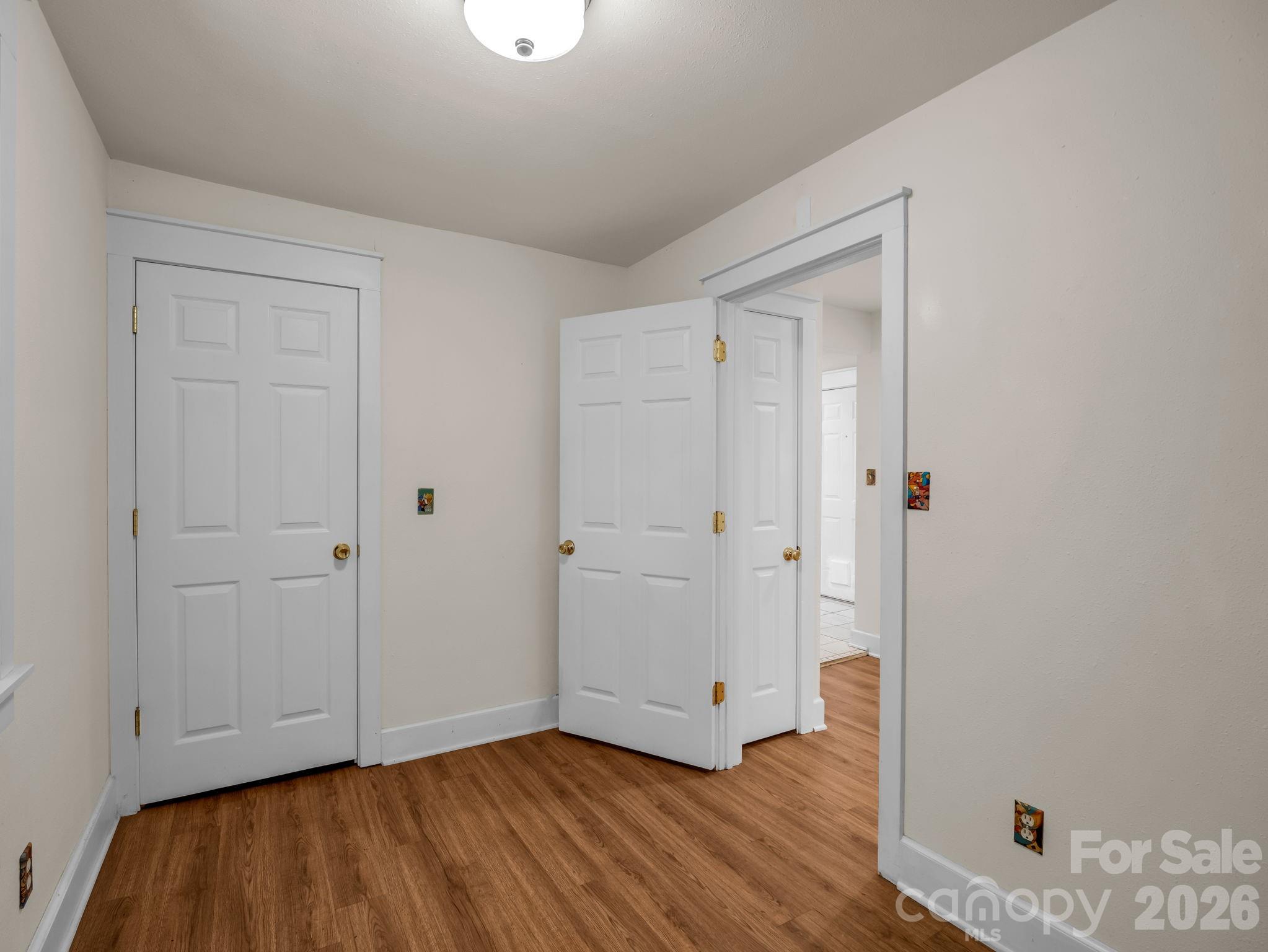160 E Howard Street — Tryon