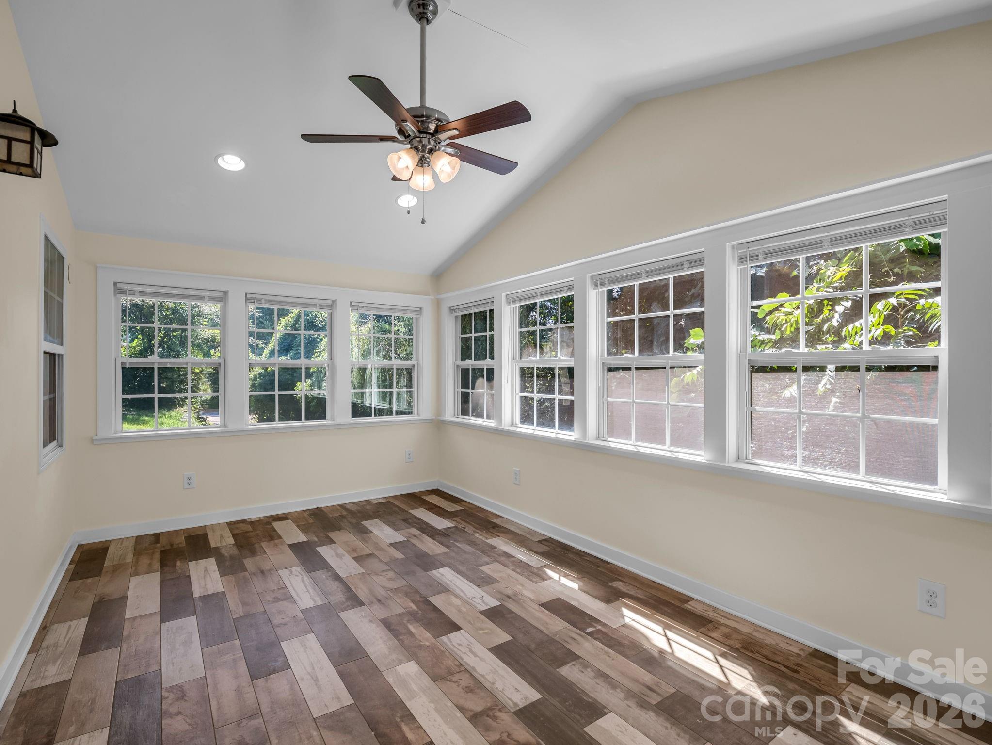 160 E Howard Street — Tryon