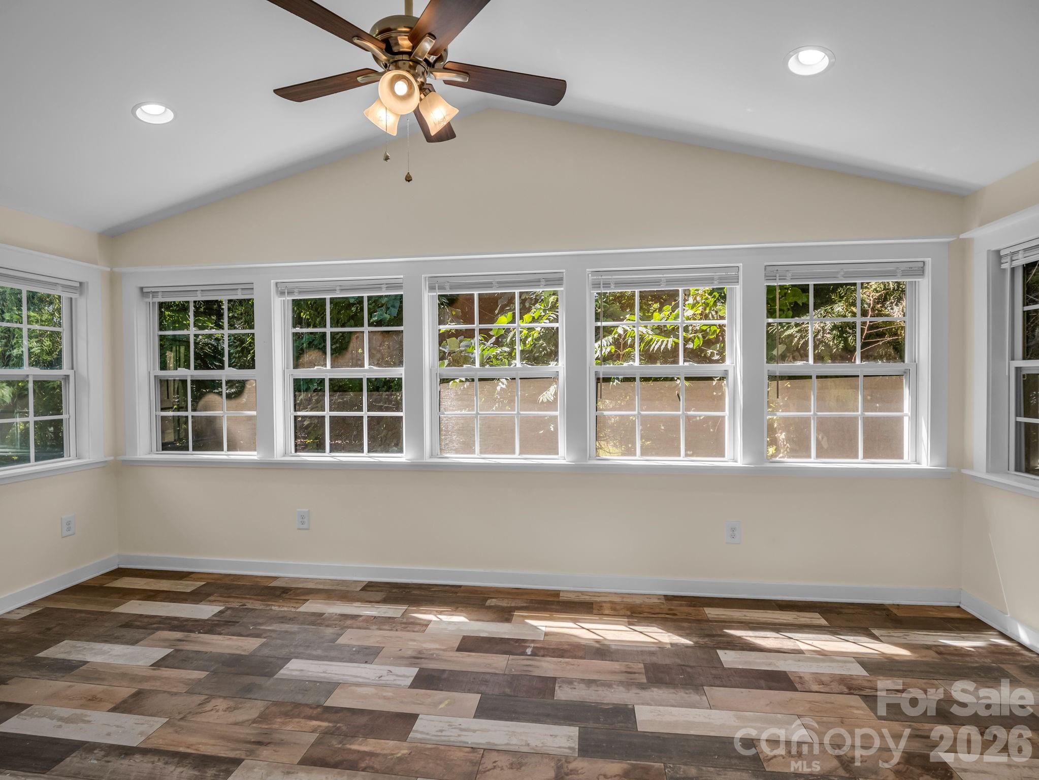 160 E Howard Street — Tryon