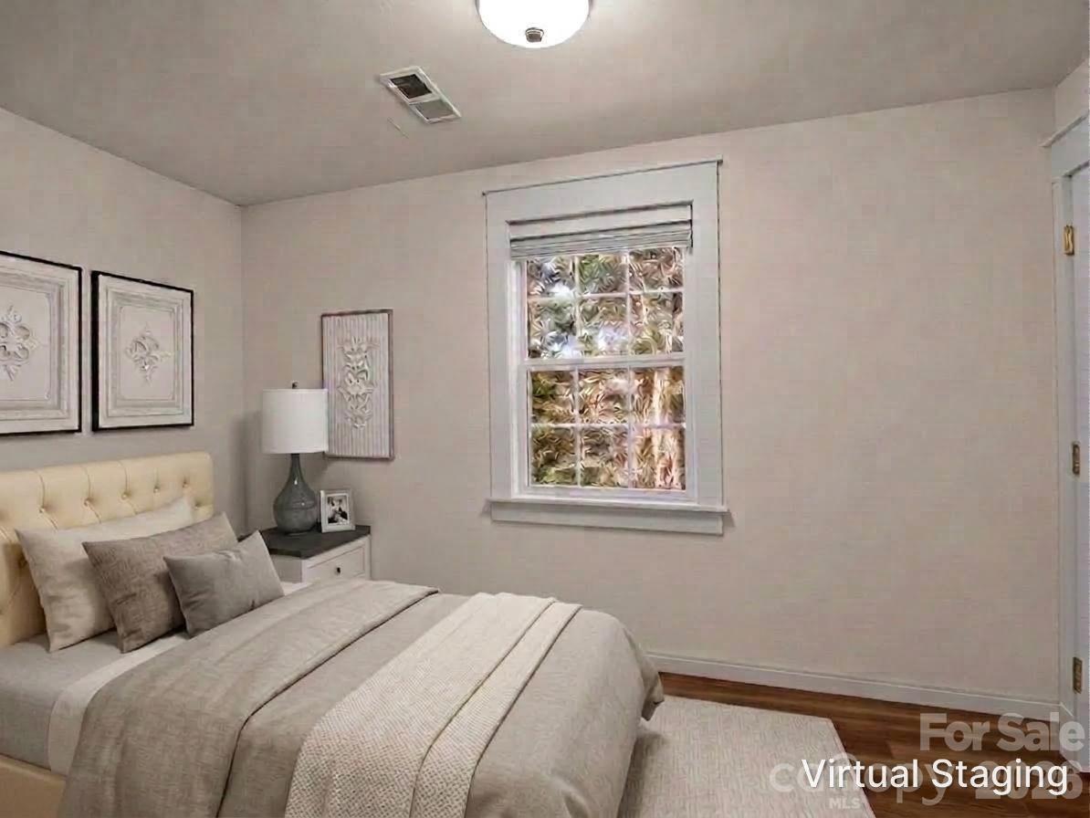 160 E Howard Street — Tryon