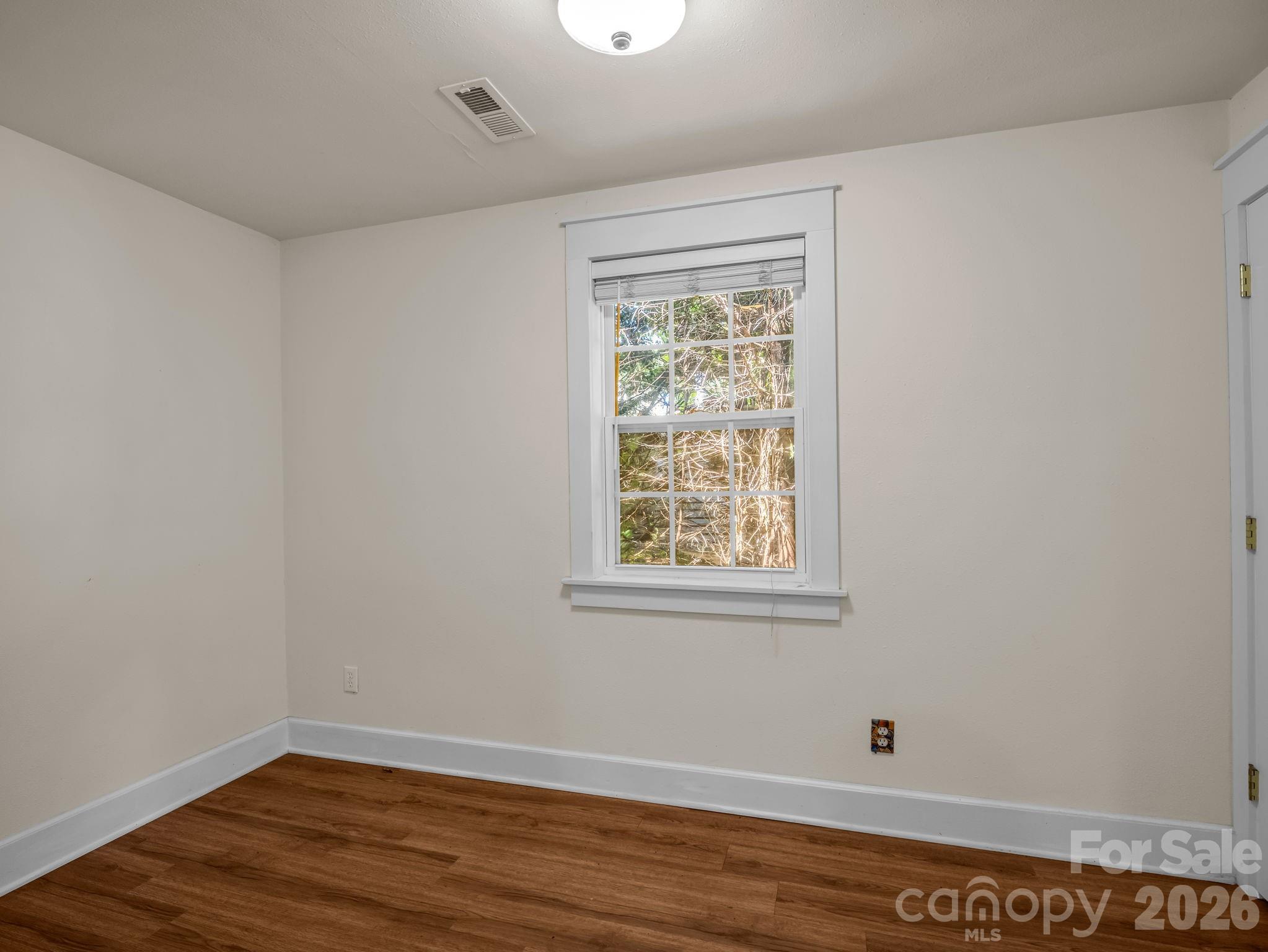 160 E Howard Street — Tryon