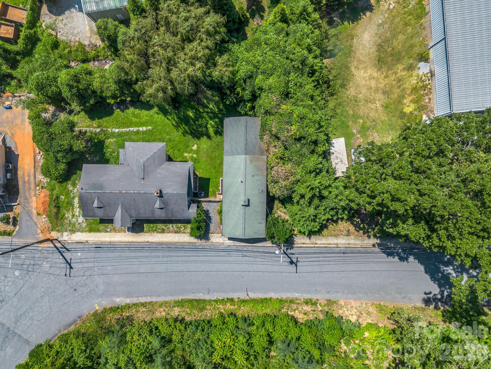 160 E Howard Street — Tryon