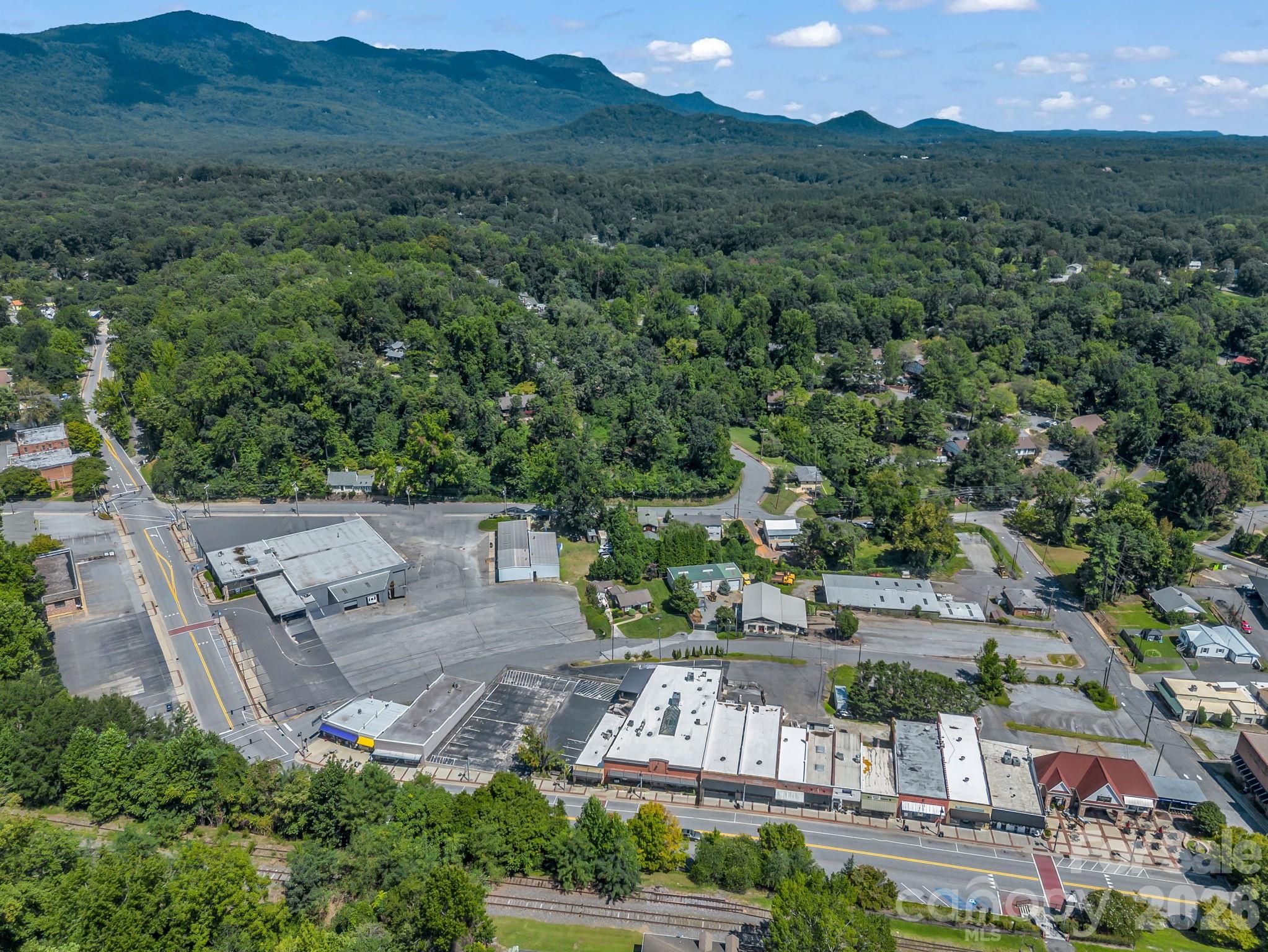 160 E Howard Street — Tryon