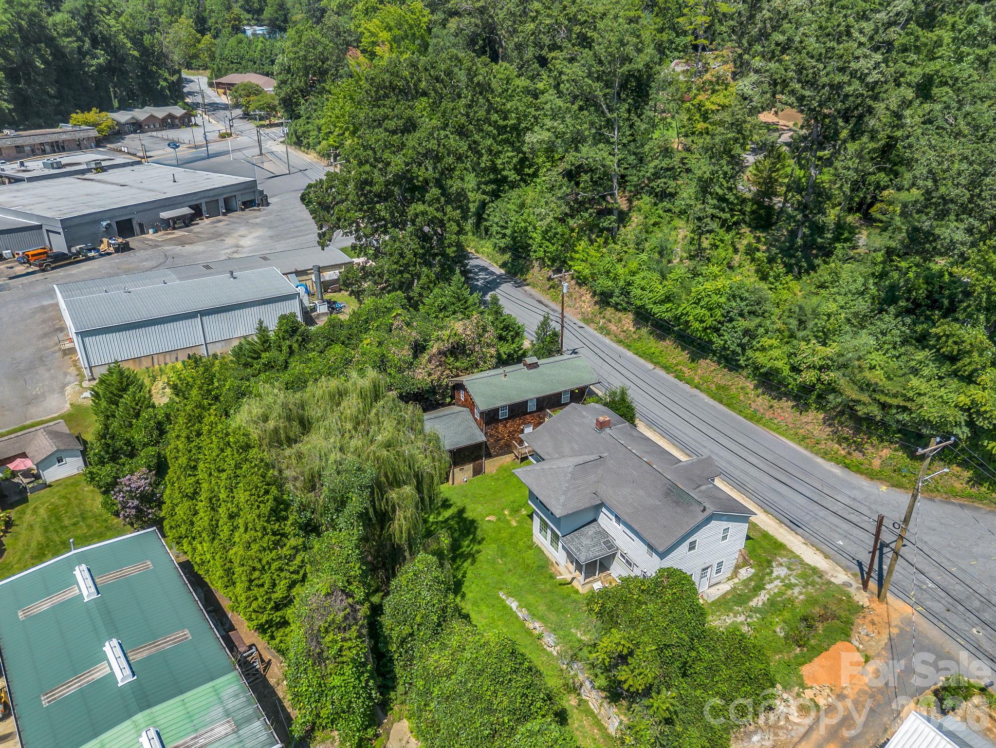 160 E Howard Street — Tryon