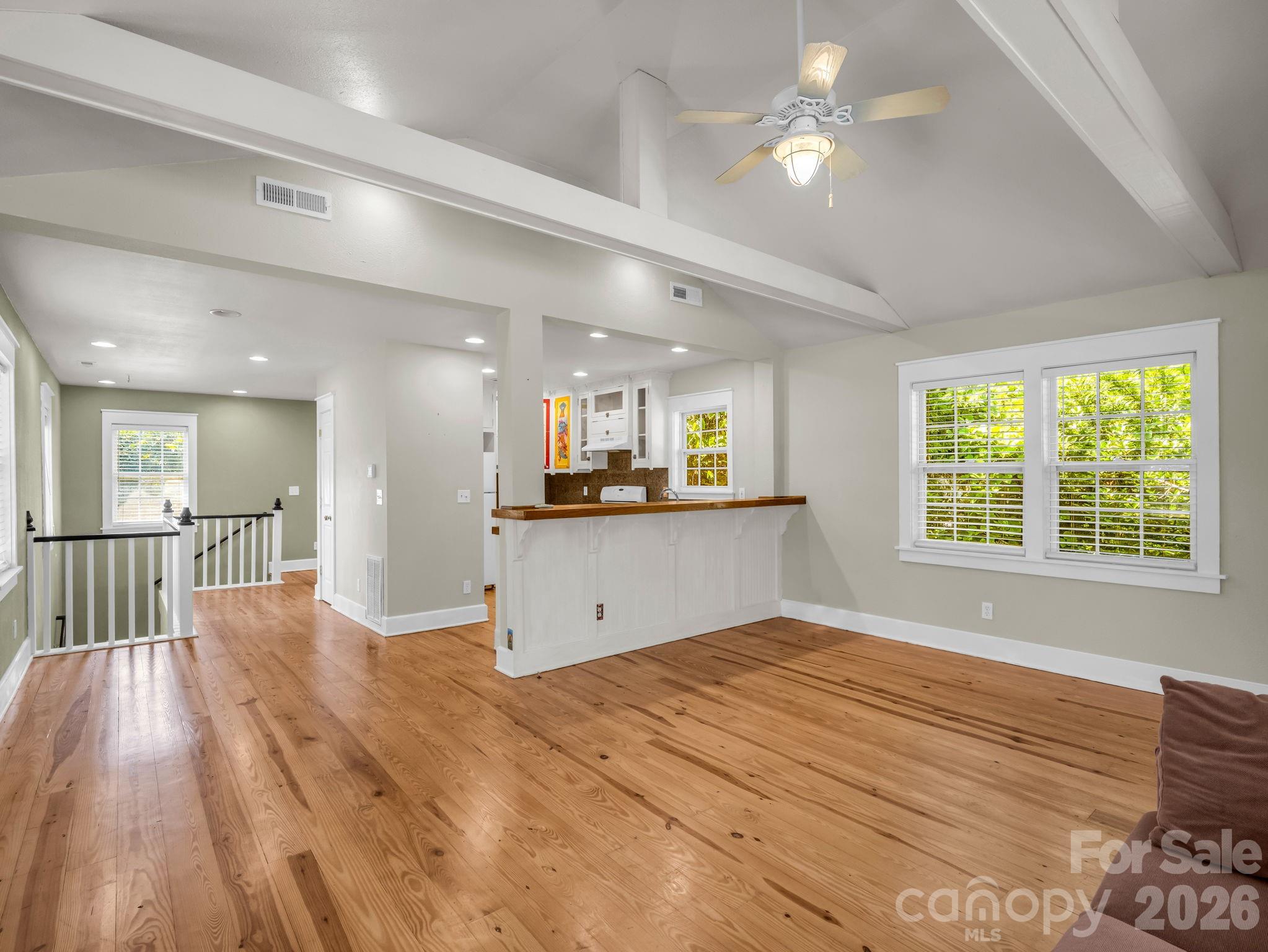 160 E Howard Street — Tryon