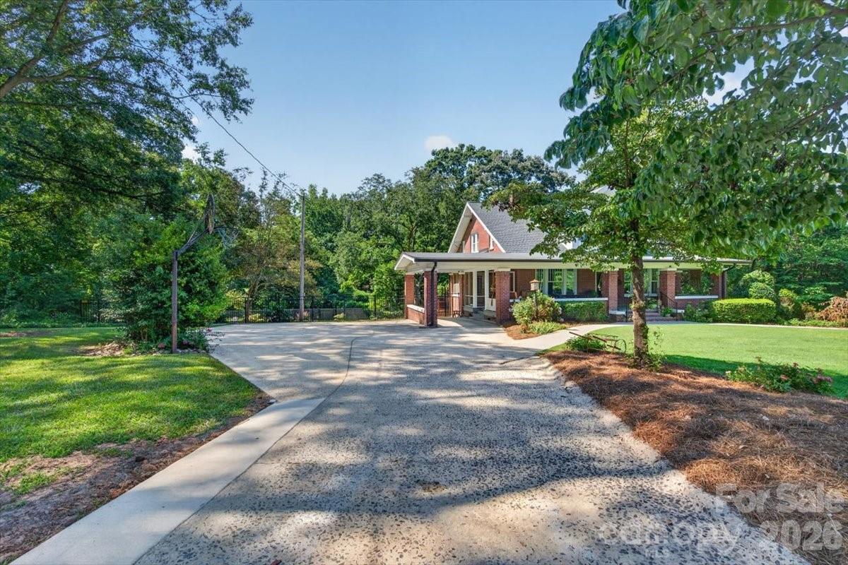 1035 S Belvedere Avenue — Gastonia