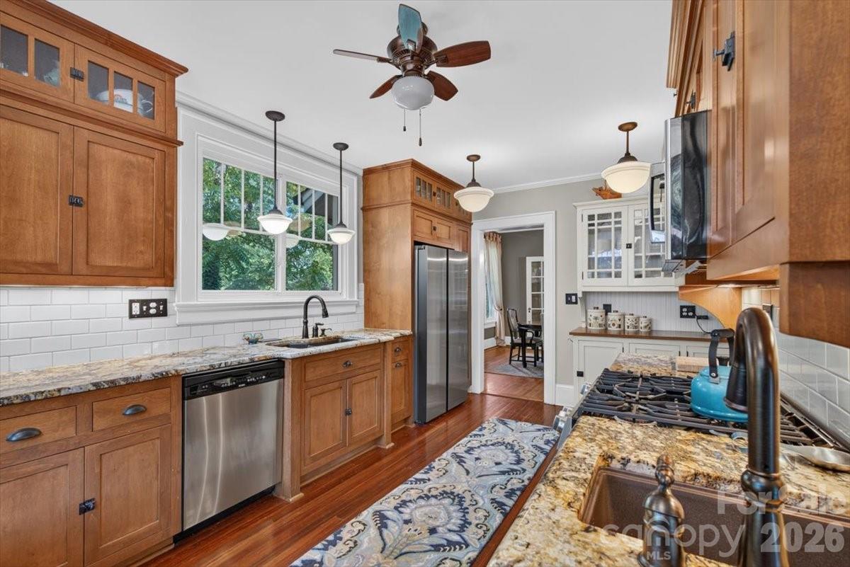 1035 S Belvedere Avenue — Gastonia