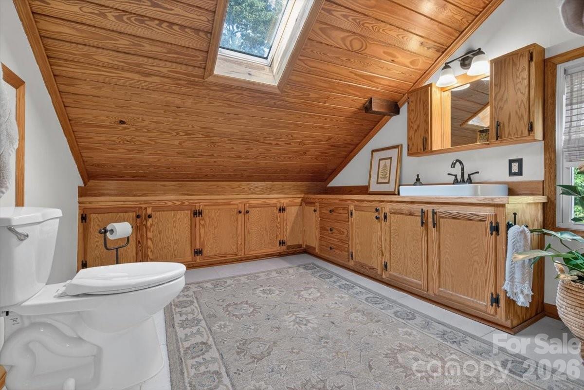 1035 S Belvedere Avenue — Gastonia