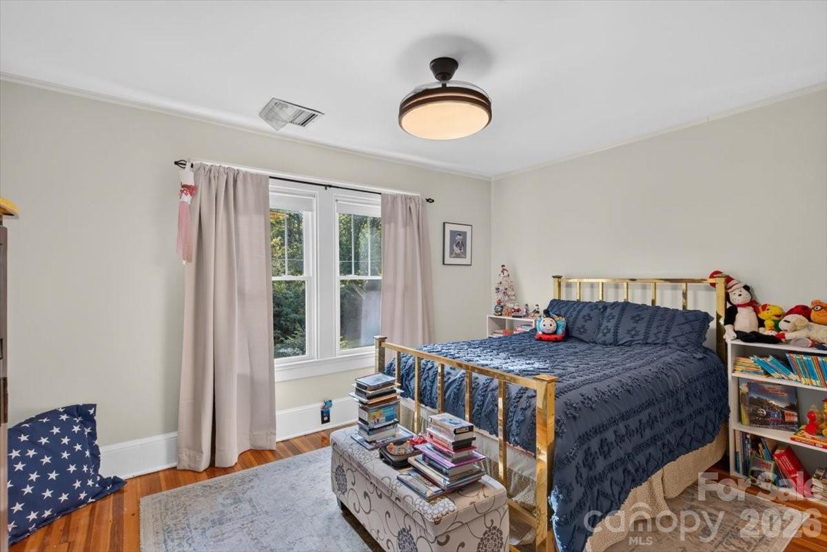 1035 S Belvedere Avenue — Gastonia