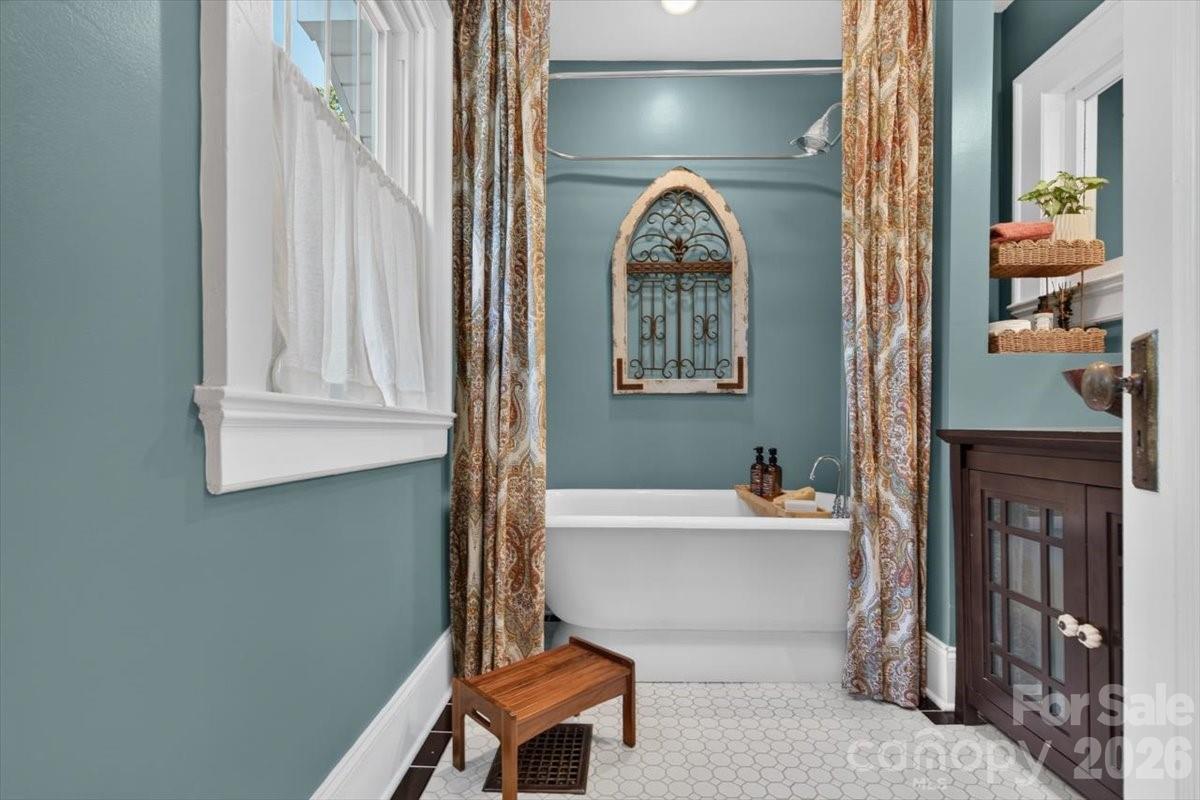 1035 S Belvedere Avenue — Gastonia
