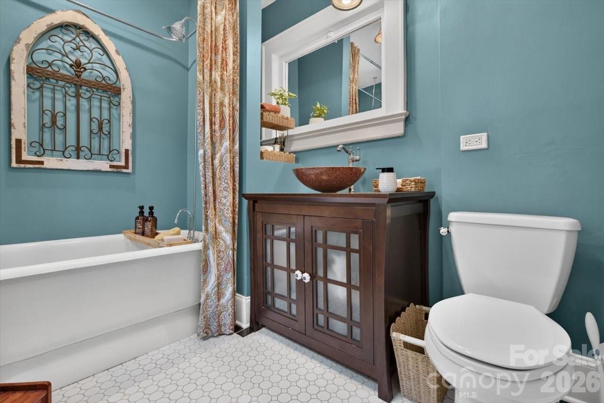 1035 S Belvedere Avenue — Gastonia