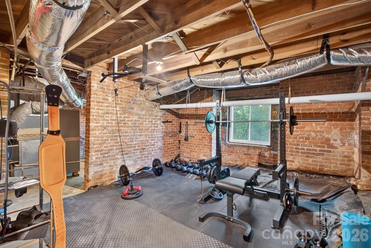 1035 S Belvedere Avenue — Gastonia