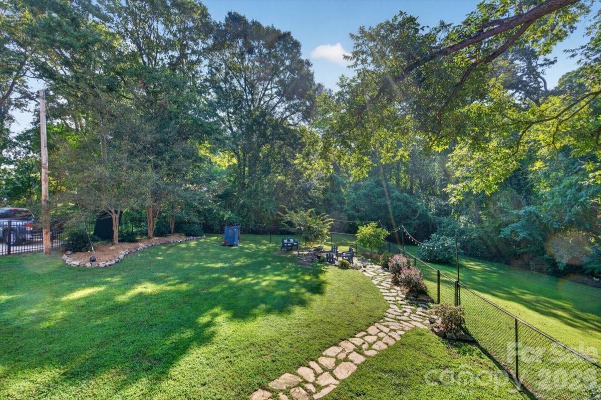 1035 S Belvedere Avenue — Gastonia