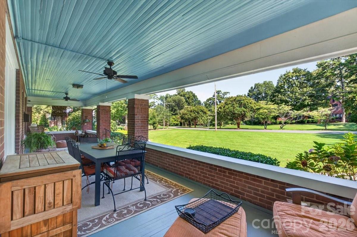 1035 S Belvedere Avenue — Gastonia