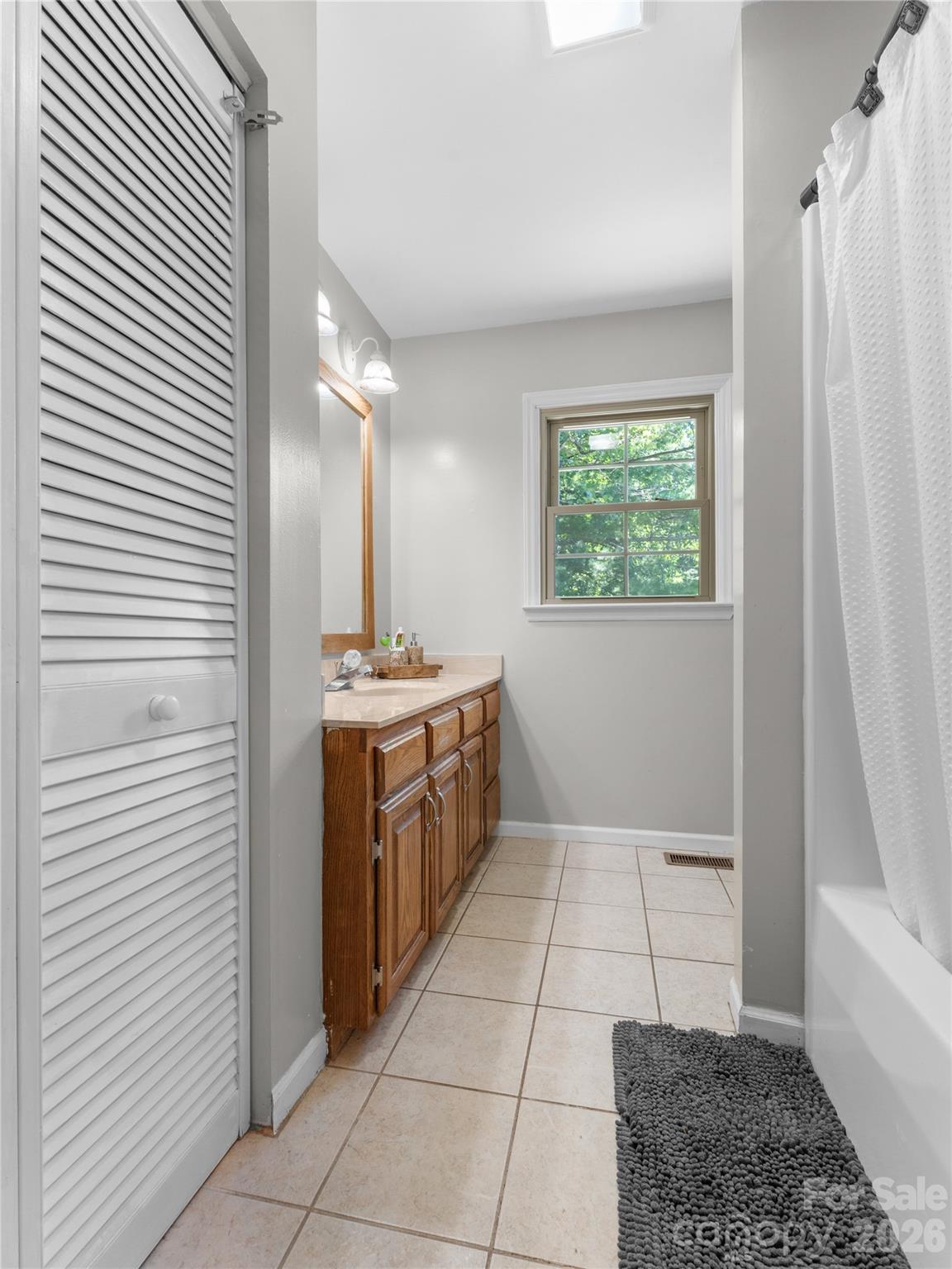 121 Churchill Downs Drive — Fairview