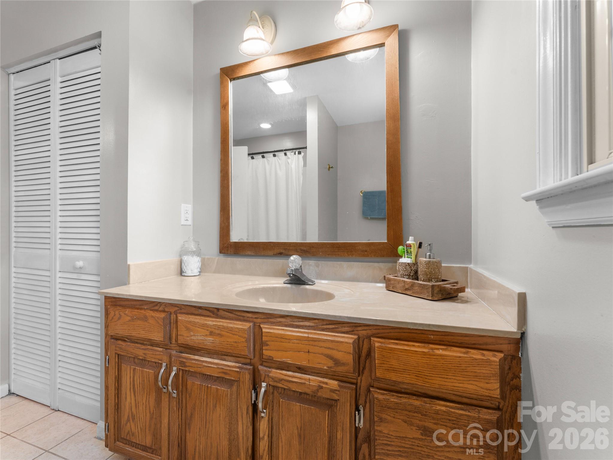 121 Churchill Downs Drive — Fairview