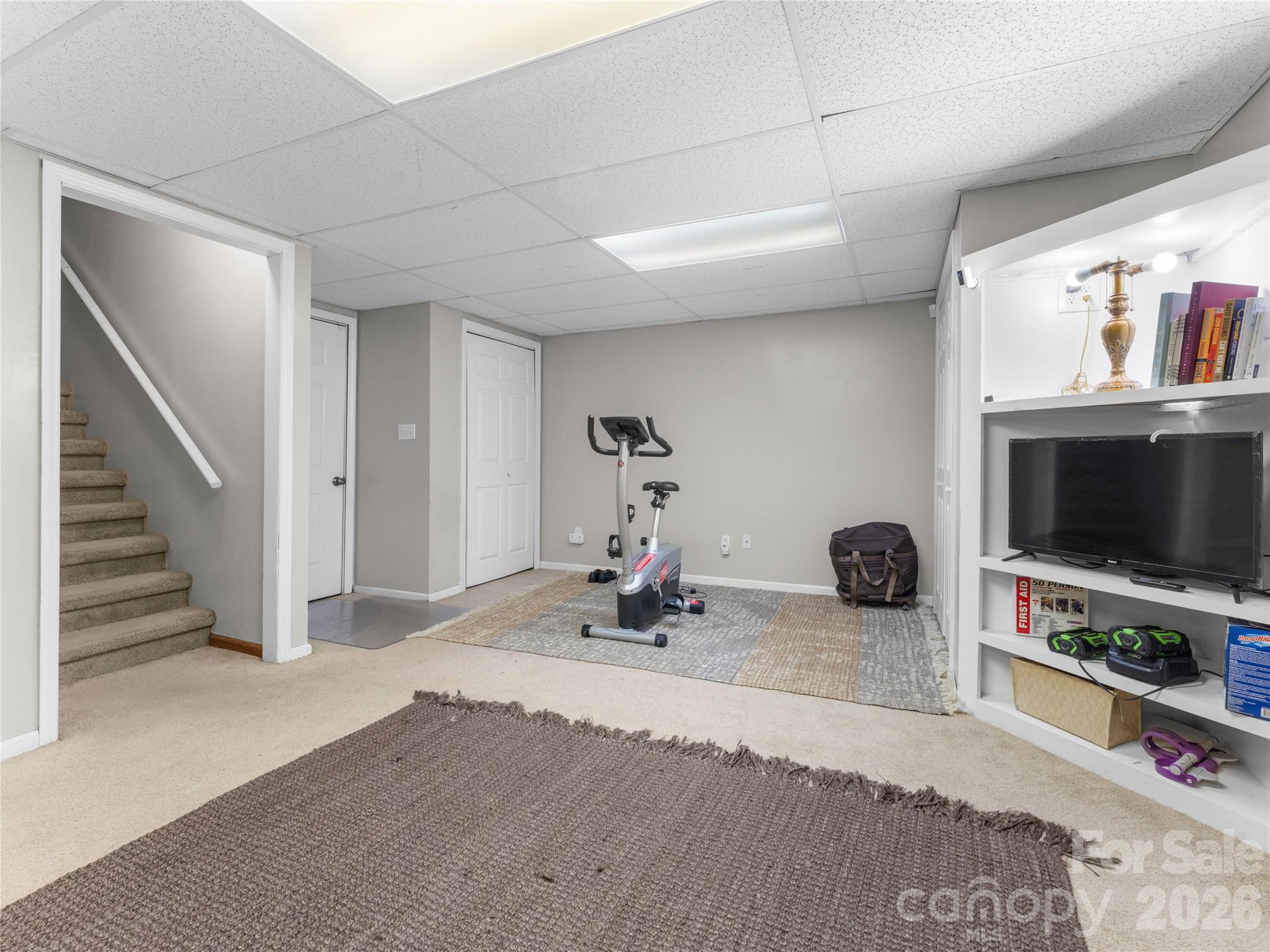 121 Churchill Downs Drive — Fairview