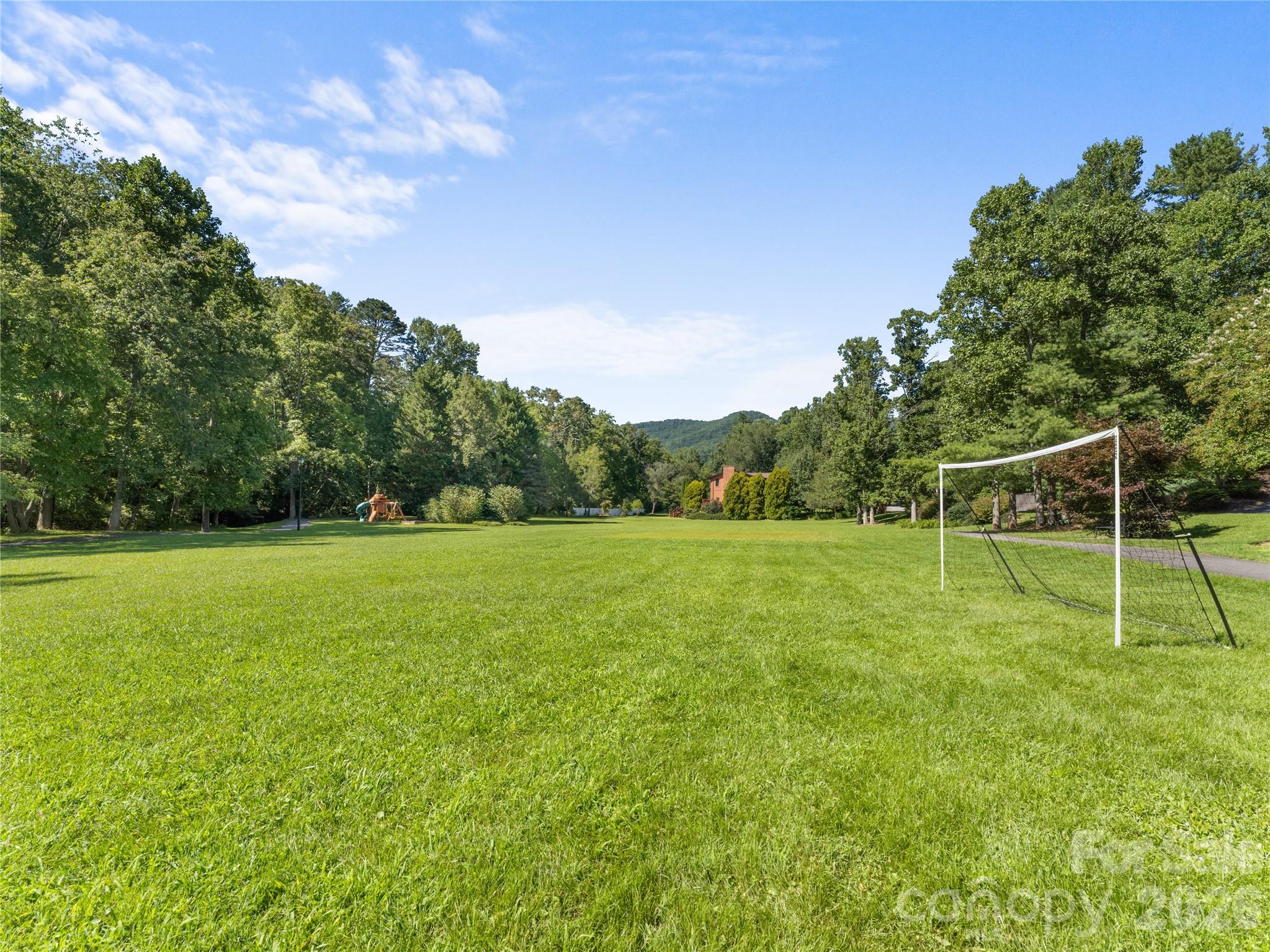 121 Churchill Downs Drive — Fairview