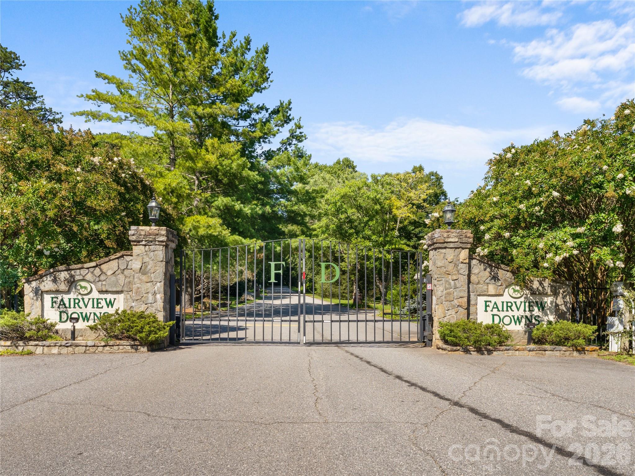 121 Churchill Downs Drive — Fairview