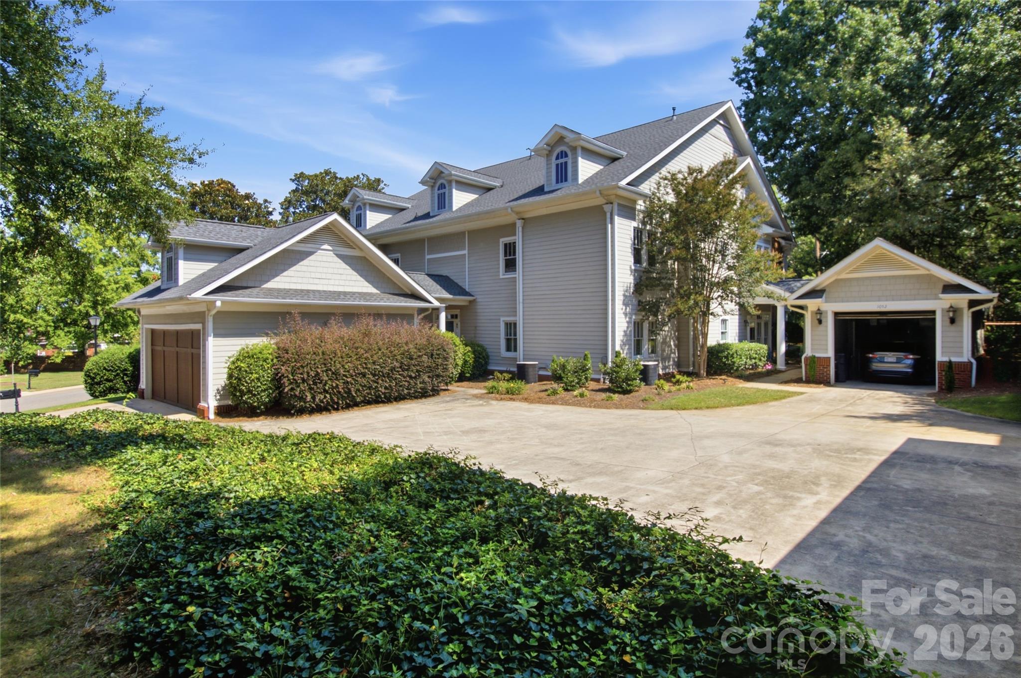 1056 The Glen Street — Statesville