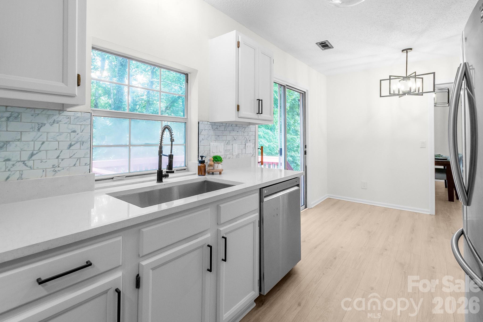 8314 David Lee Lane — Charlotte