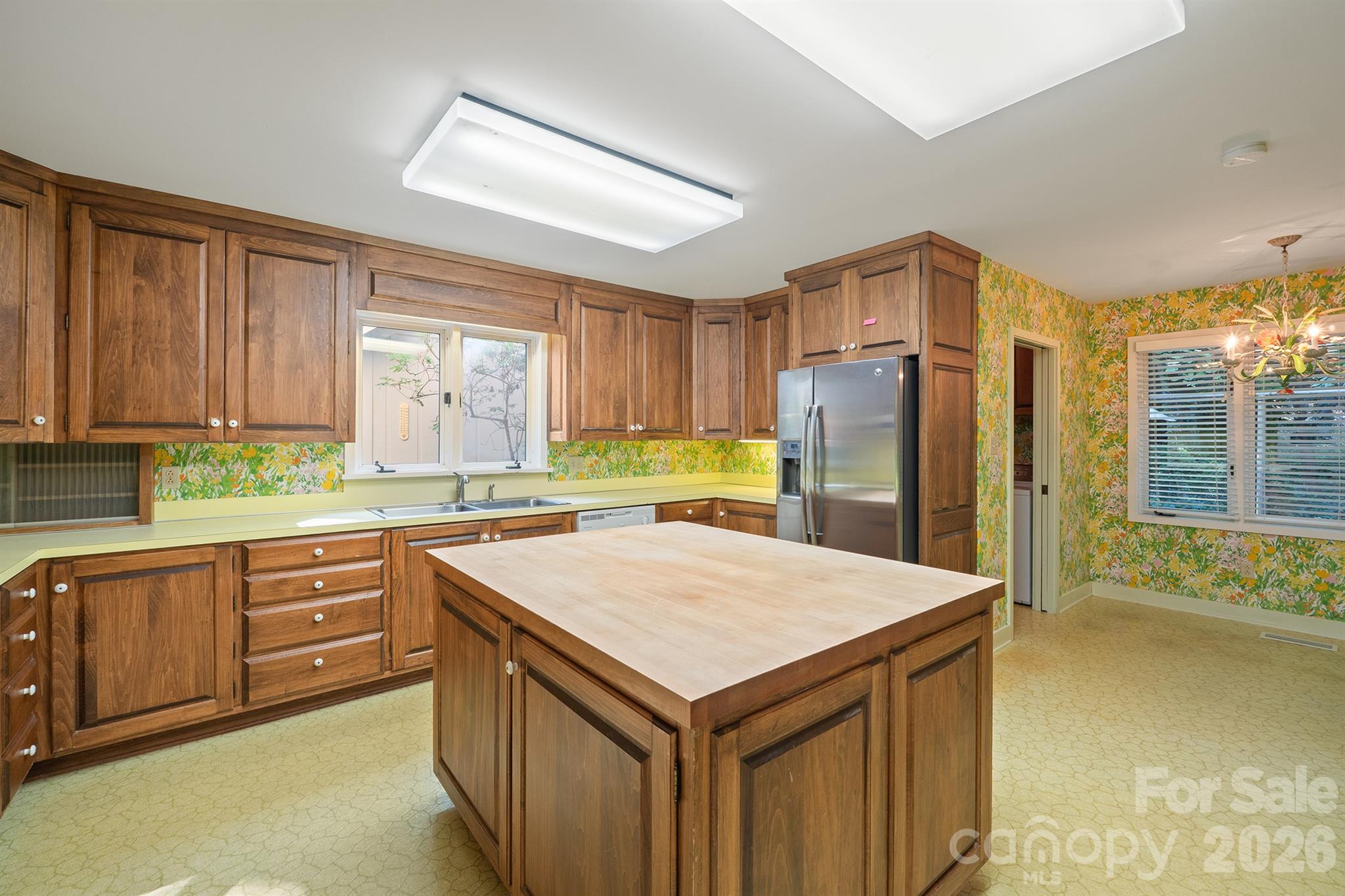 955 19th Avenue NW — Hickory