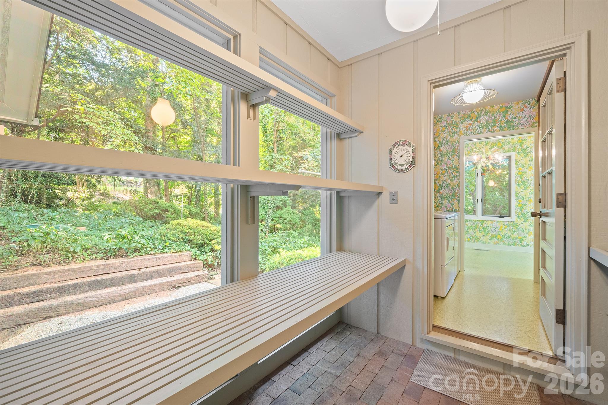955 19th Avenue NW — Hickory