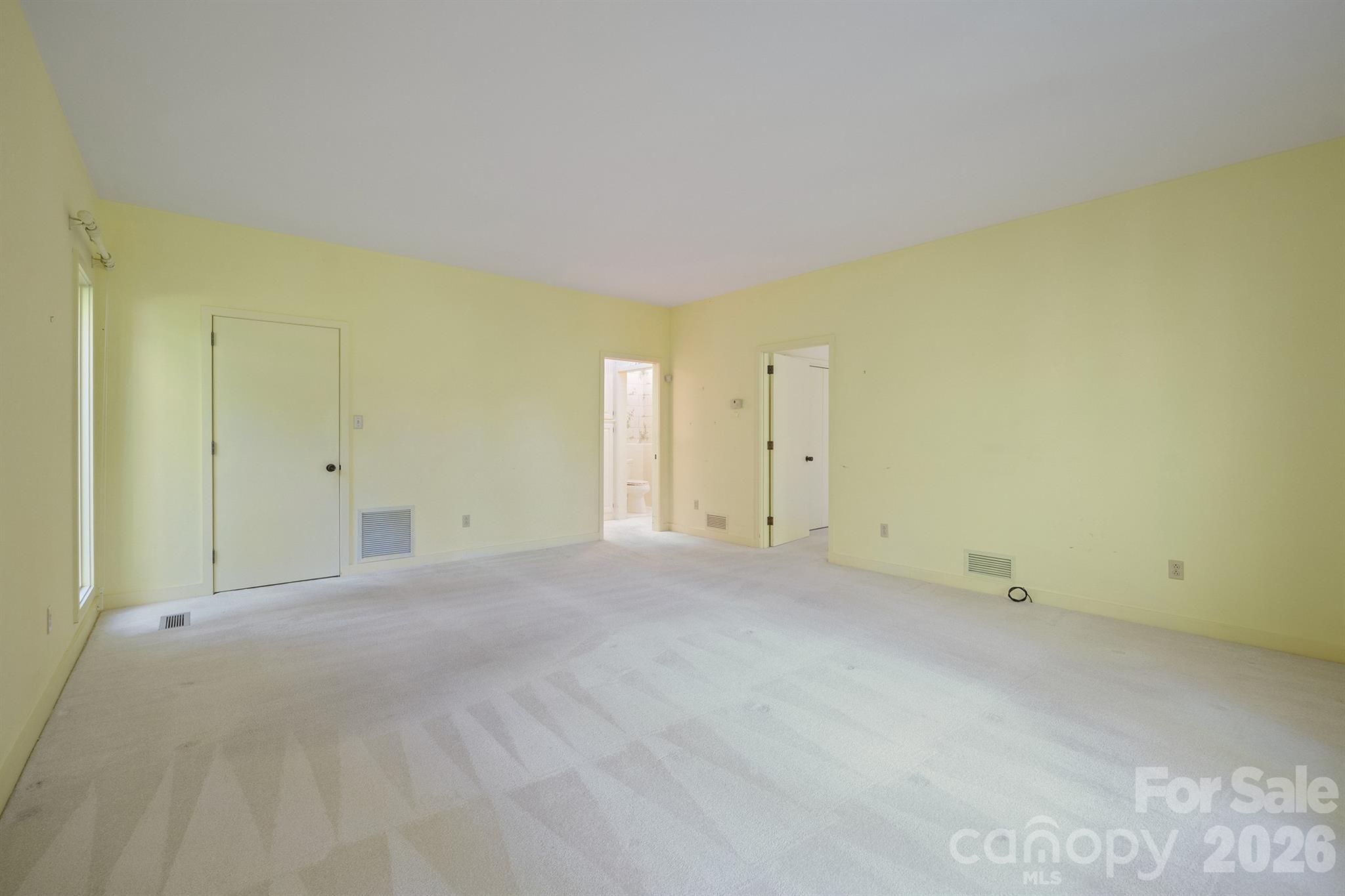 955 19th Avenue NW — Hickory