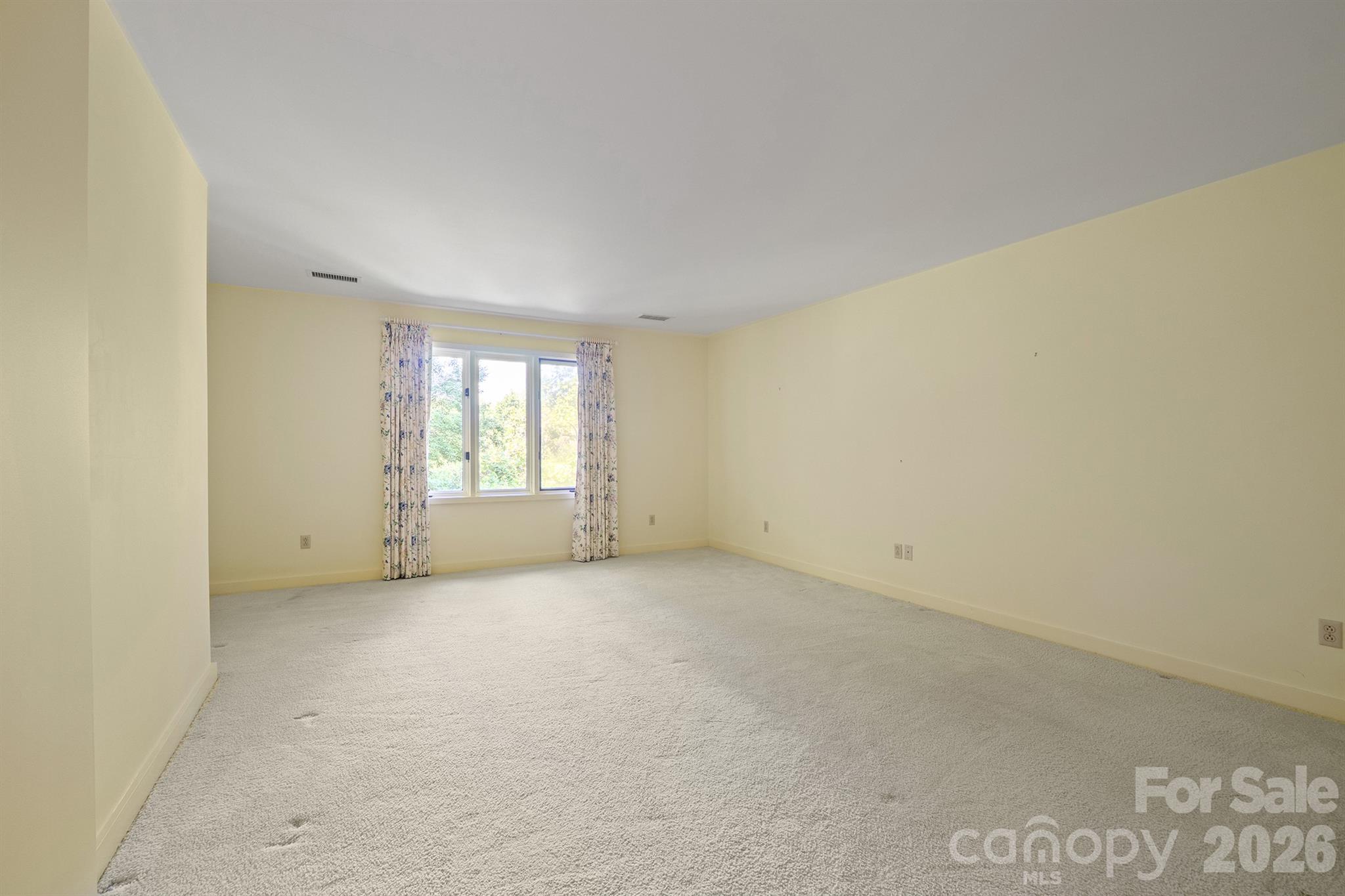 955 19th Avenue NW — Hickory