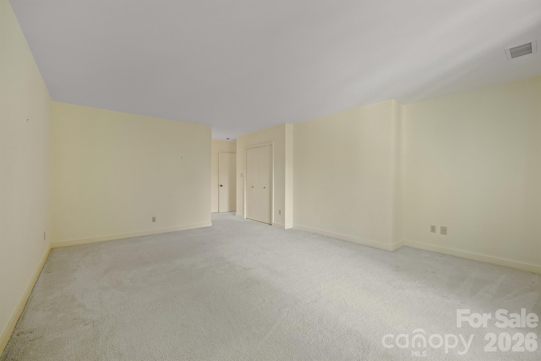 955 19th Avenue NW — Hickory