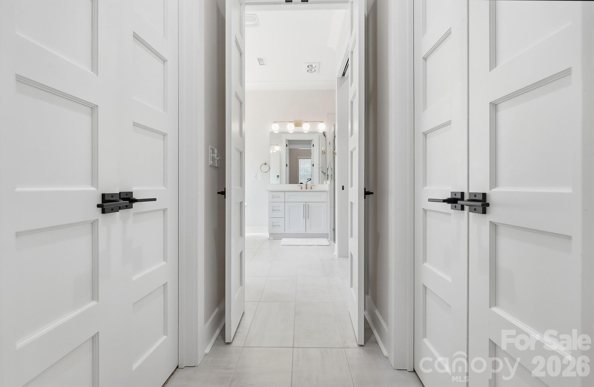 369 Sunderland Road — Belmont