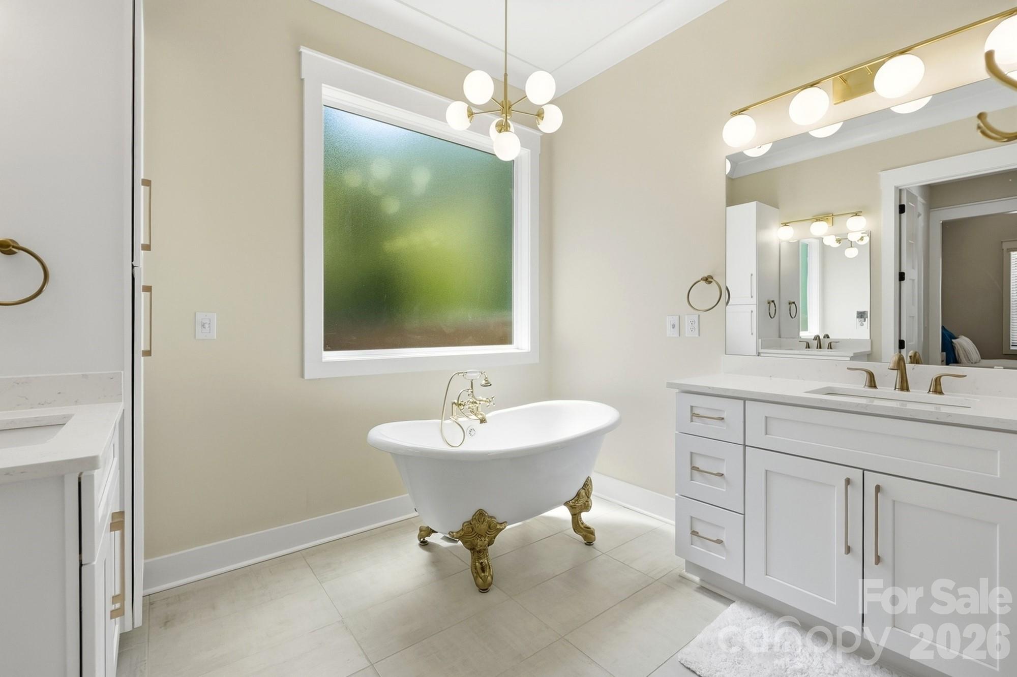 369 Sunderland Road — Belmont