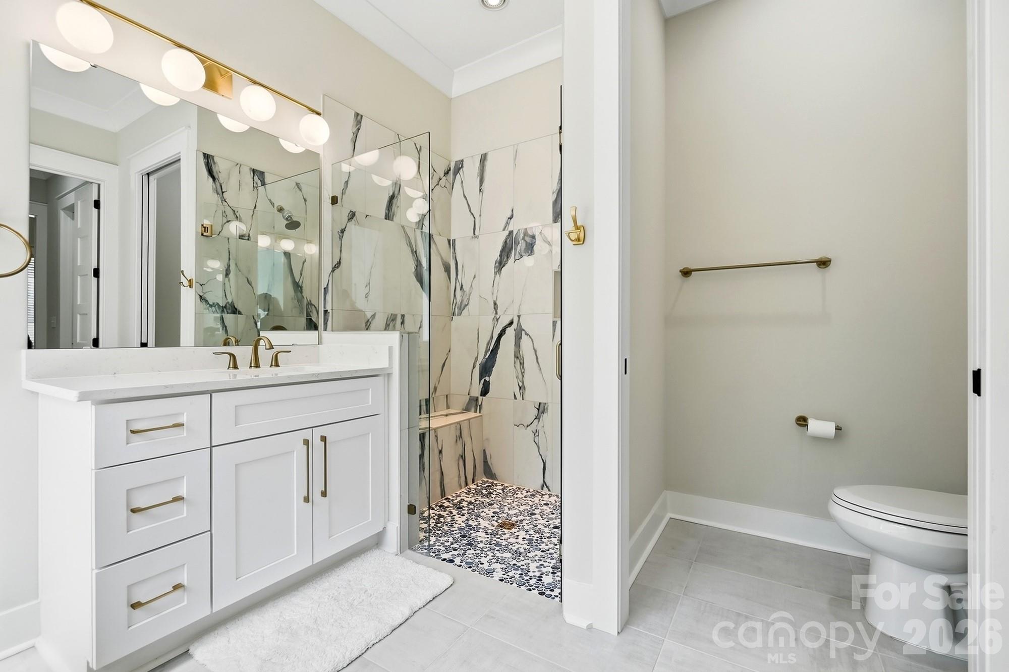 369 Sunderland Road — Belmont