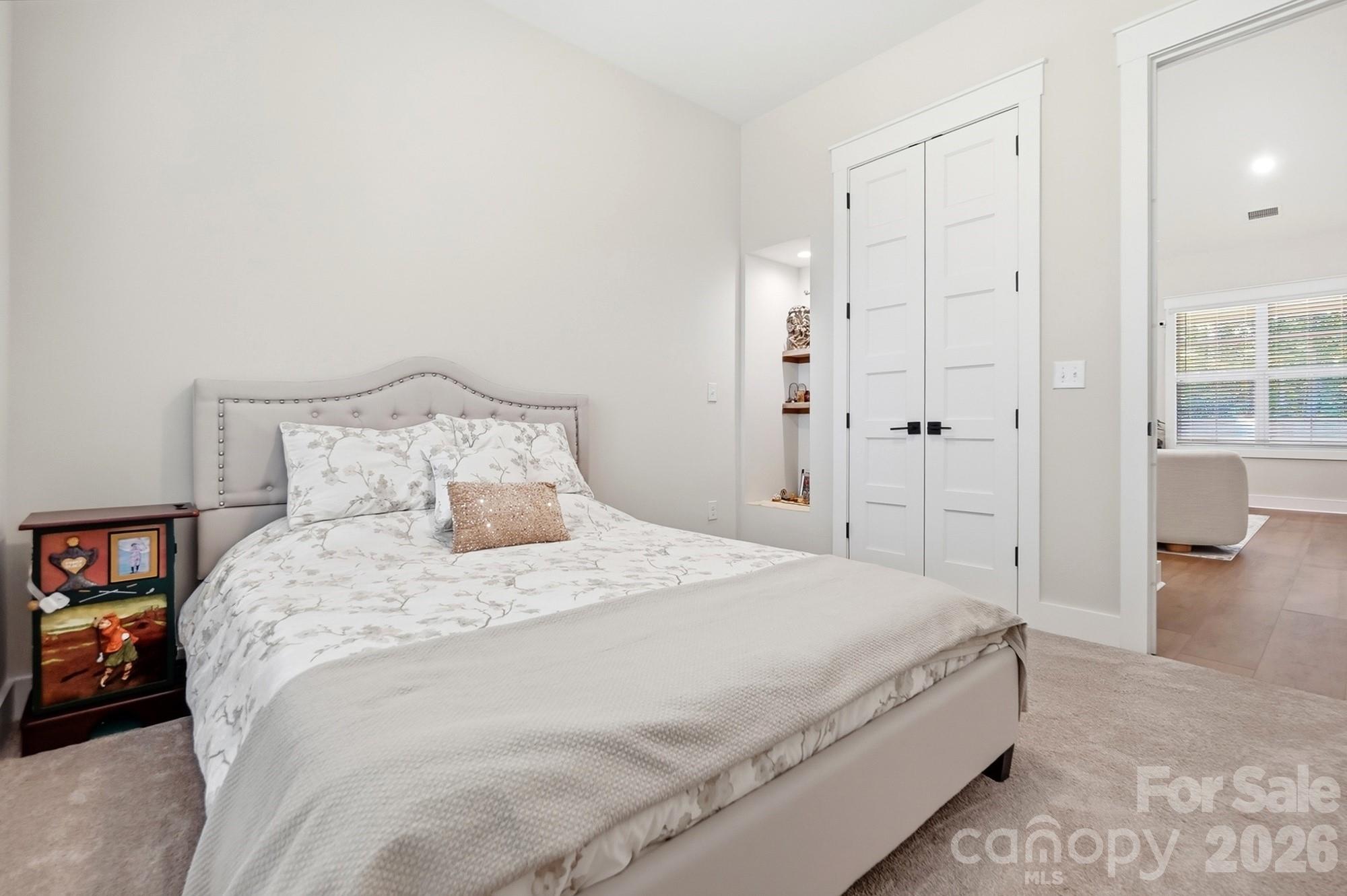 369 Sunderland Road — Belmont