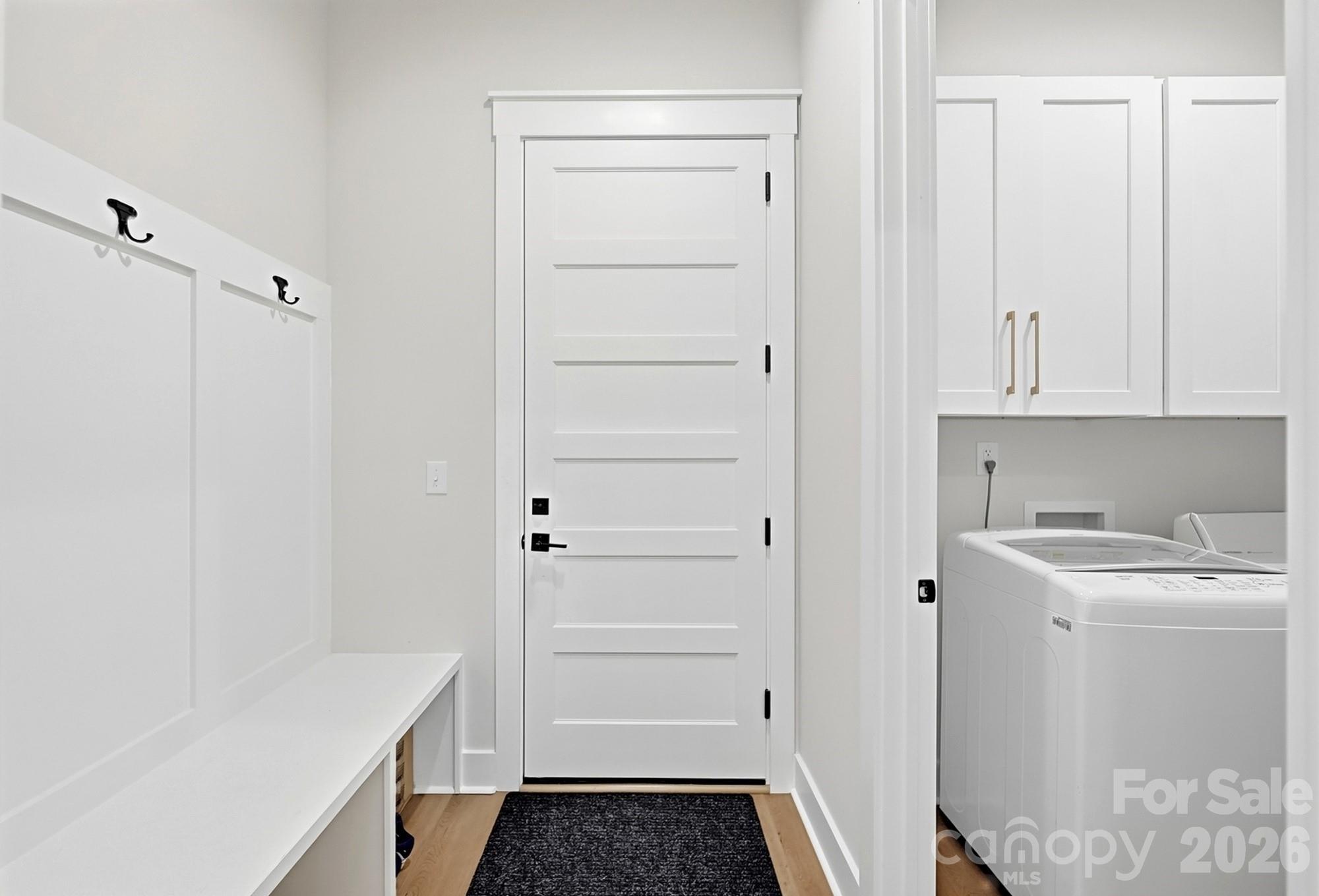 369 Sunderland Road — Belmont