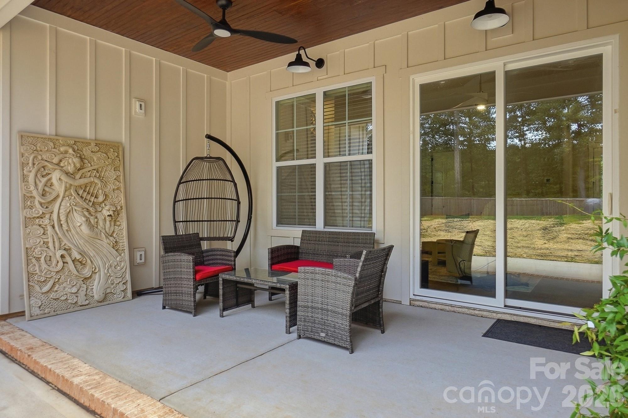 369 Sunderland Road — Belmont