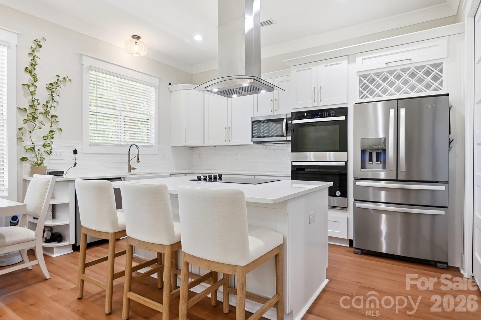 369 Sunderland Road — Belmont