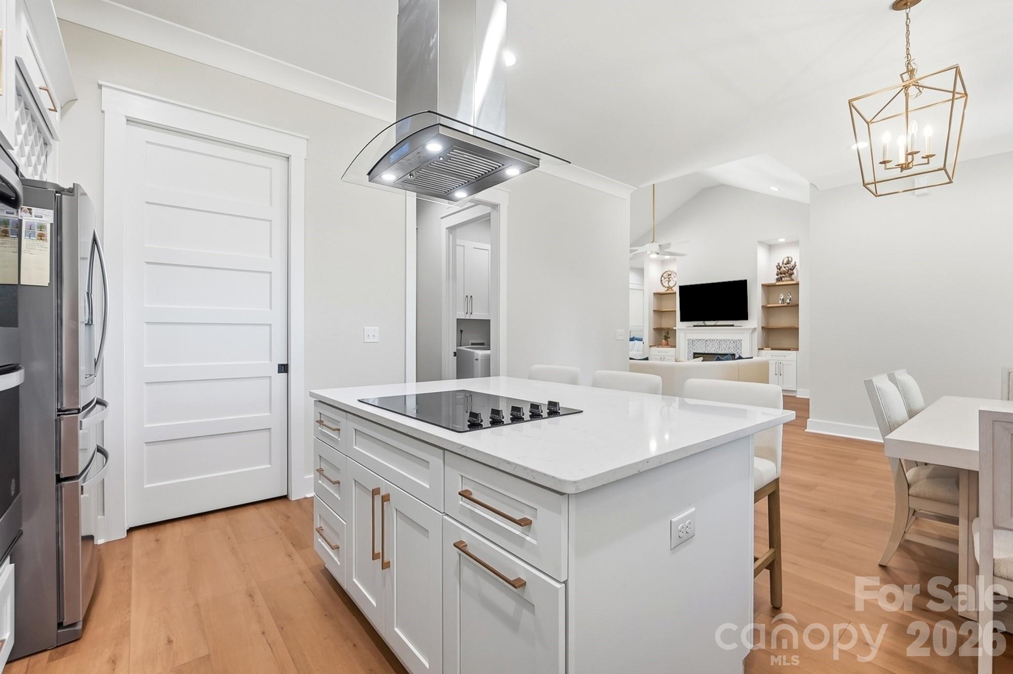 369 Sunderland Road — Belmont